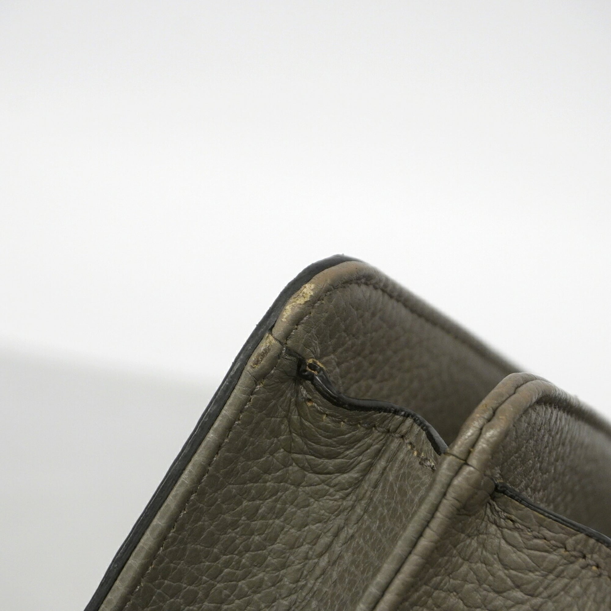 Gucci Gray Leather Shoulder Bag (Pre-Owned)