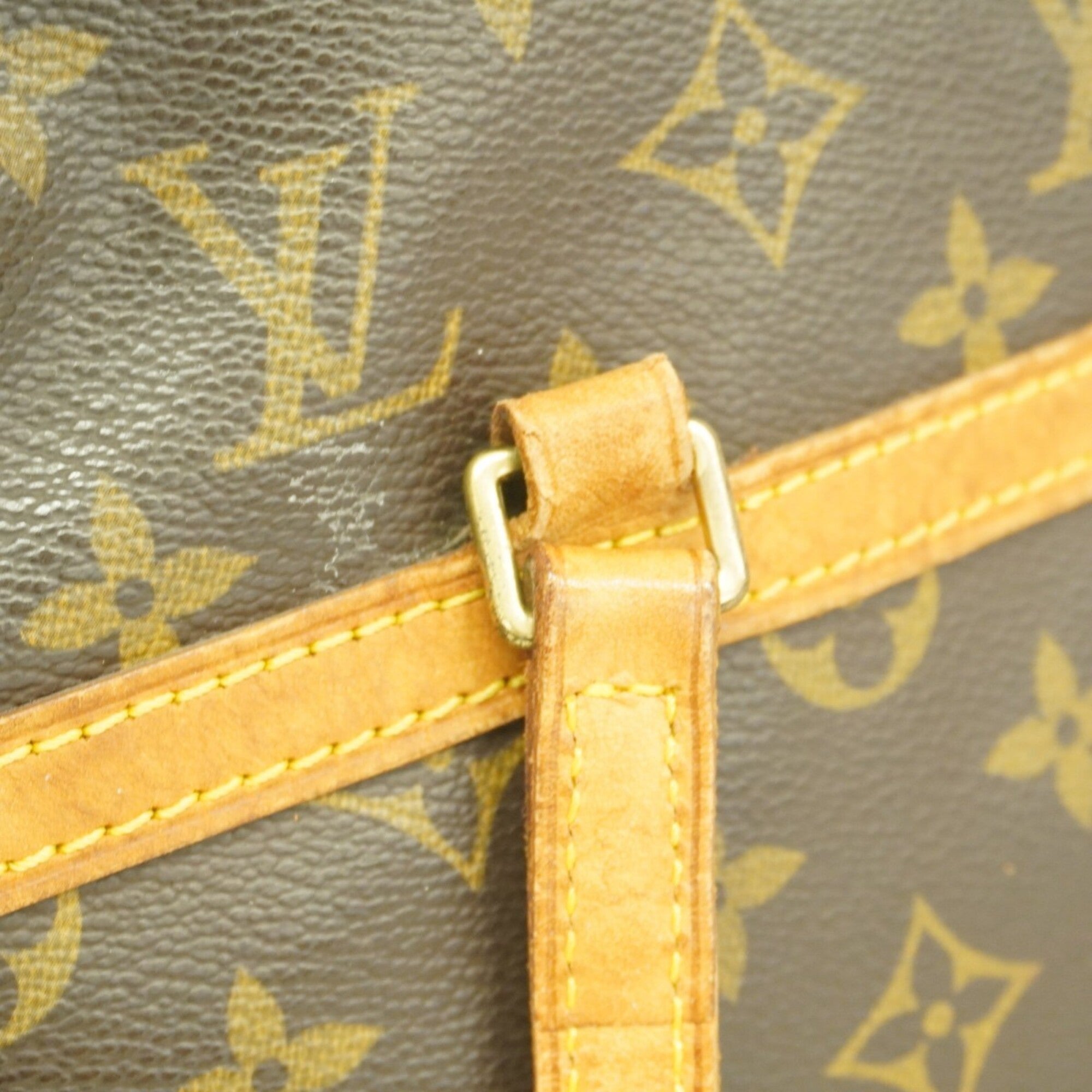 Louis Vuitton Brown Shoulder Bag (Pre-Owned)
