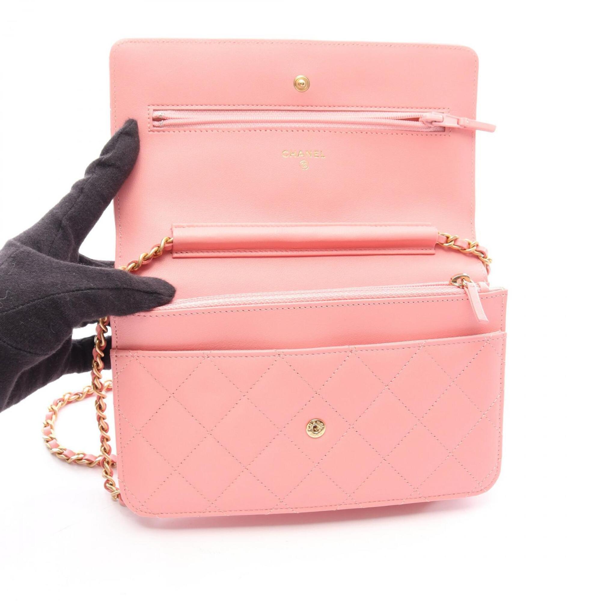 Chanel Matelasse Pink Leather Handbag Shoulder Bag (Pre-Owned)