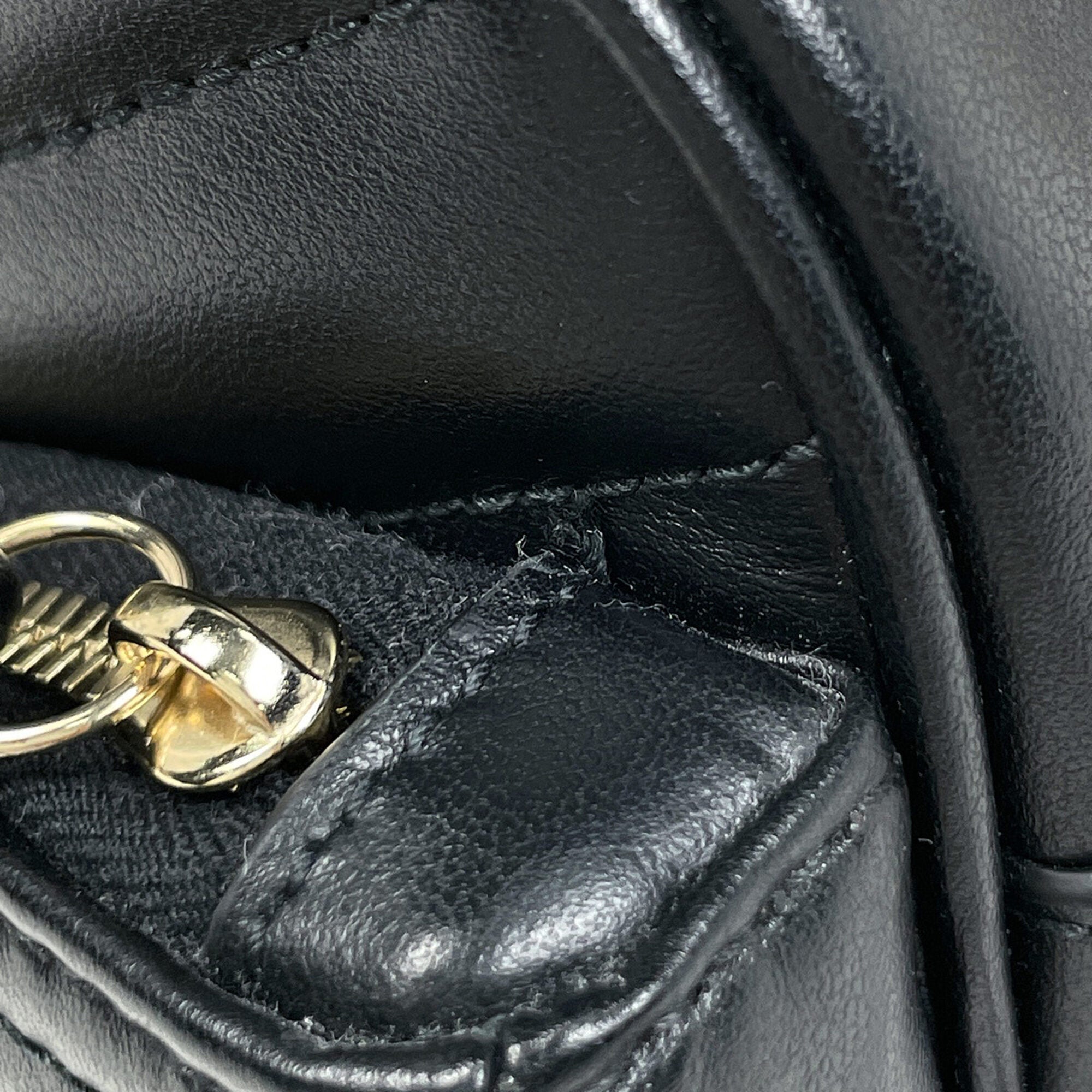 Gucci Black Leather Shoulder Bag (Pre-Owned)