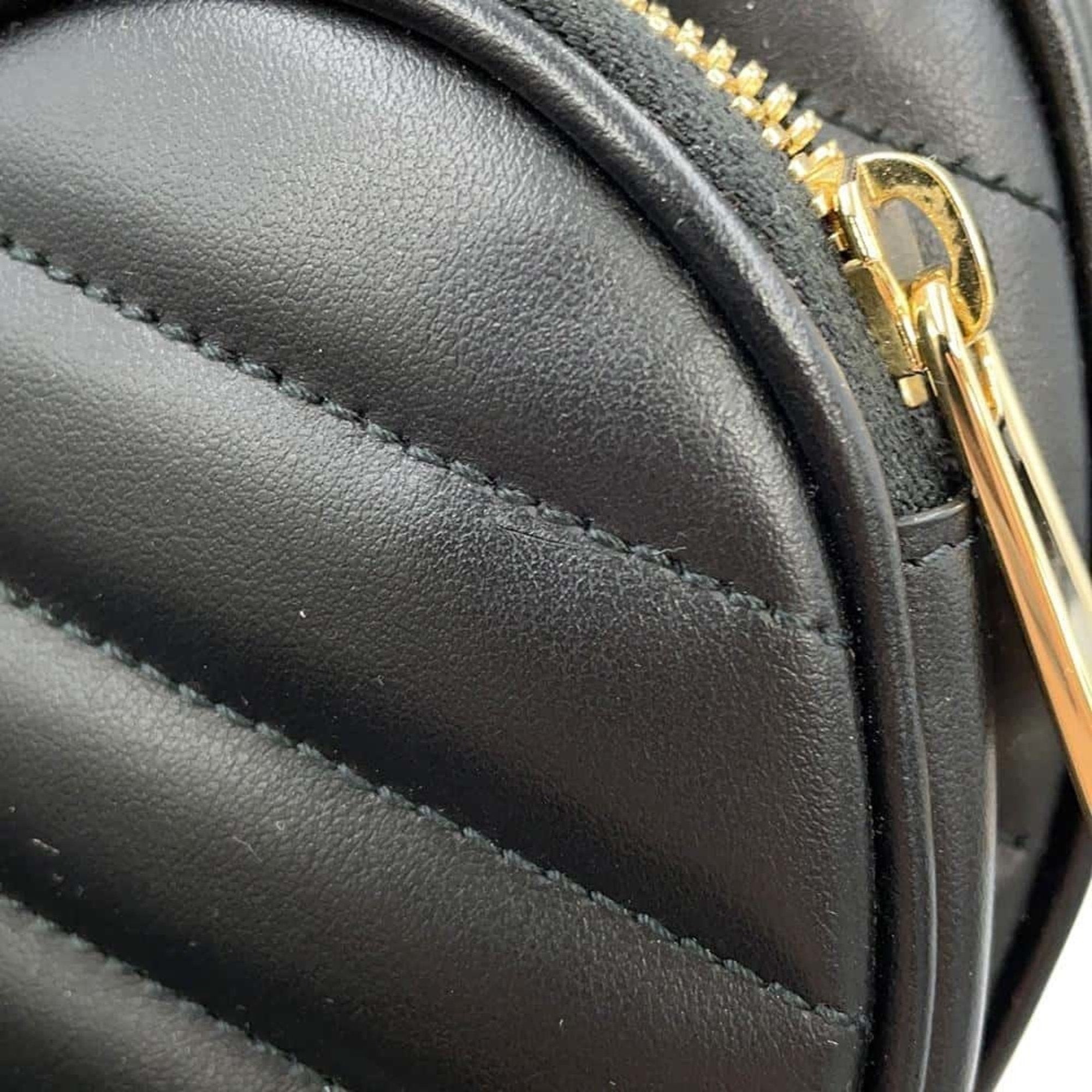 Gucci Black Leather Shoulder Bag (Pre-Owned)