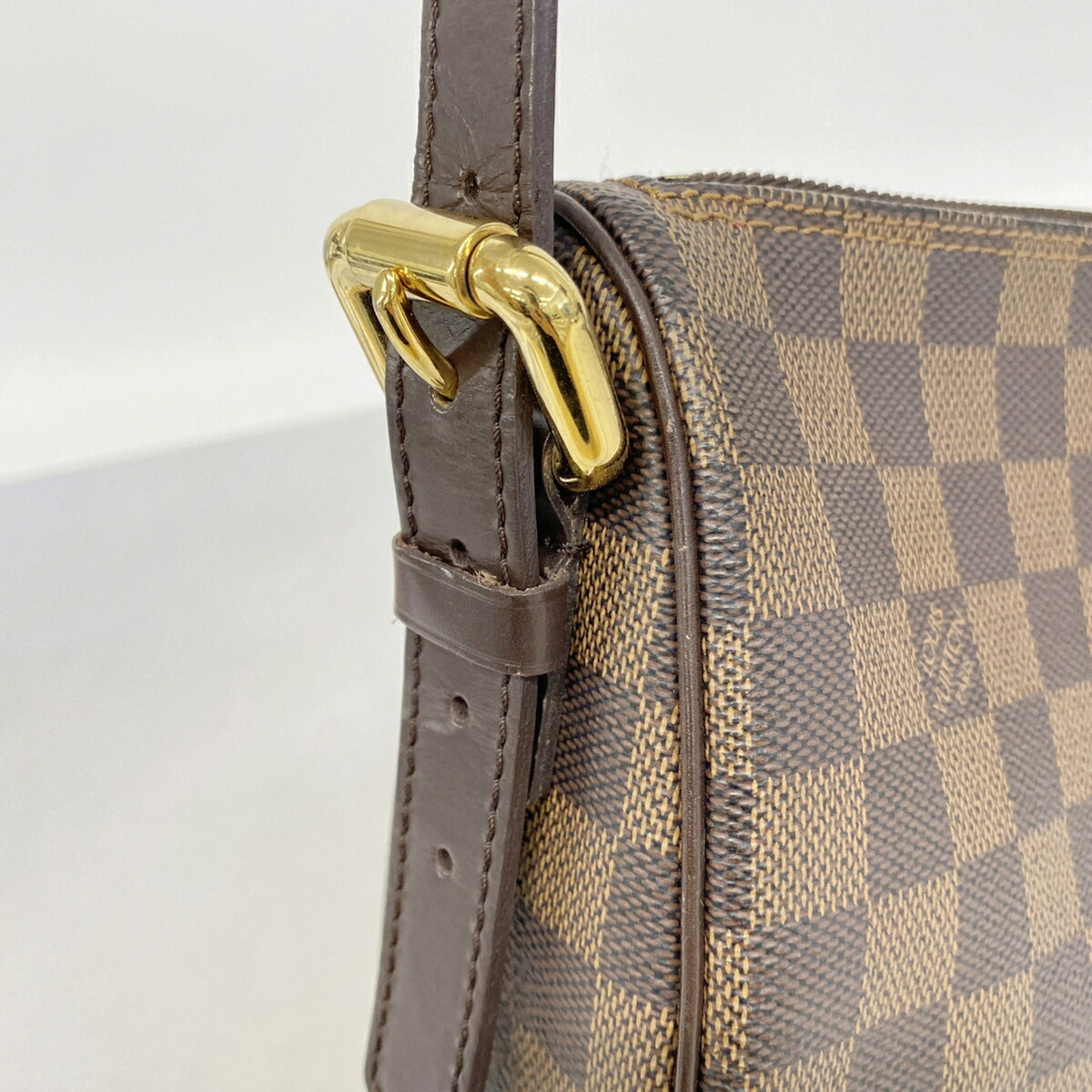 Louis Vuitton Ebene Shoulder Bag (Pre-Owned)