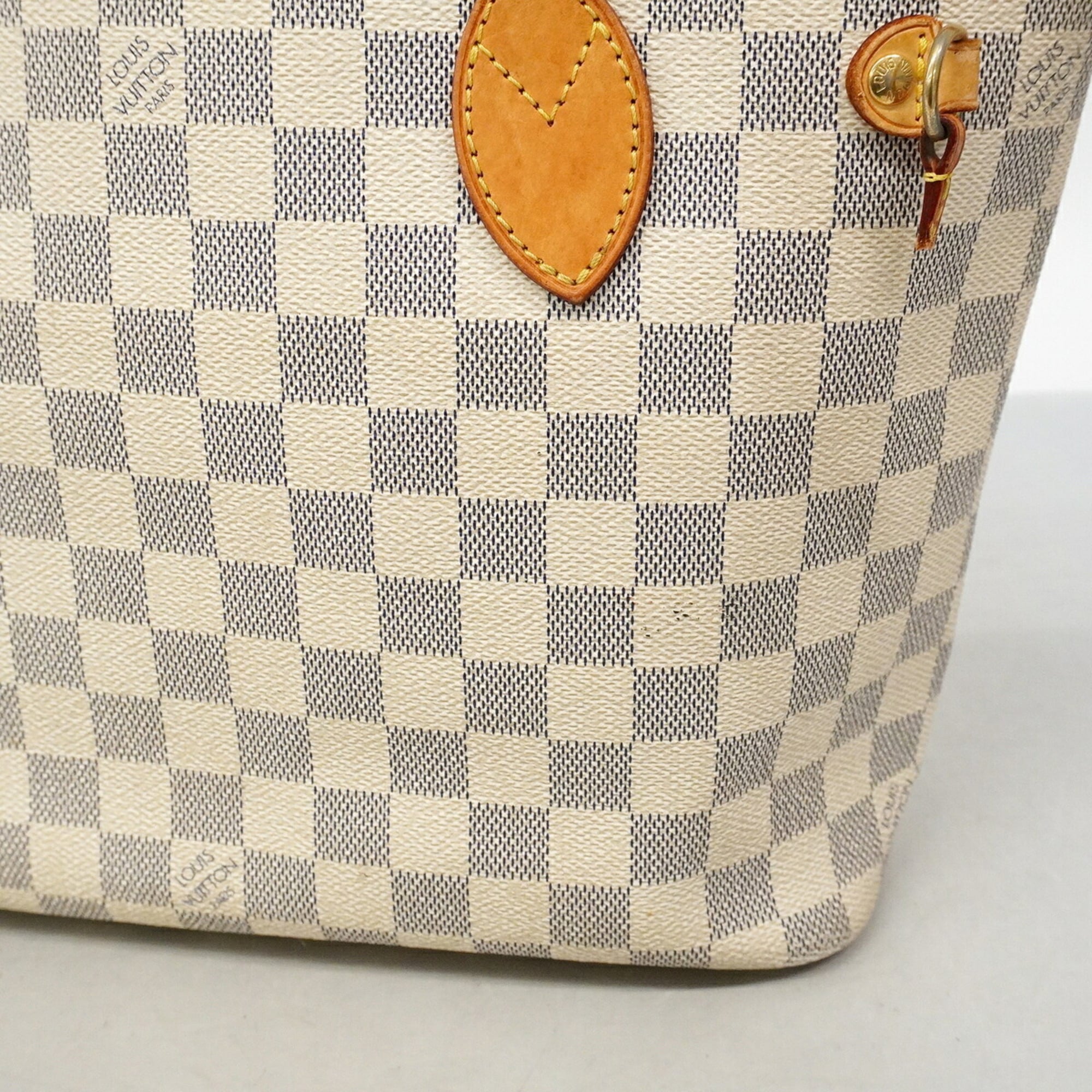 Louis Vuitton White Tote Bag (Pre-Owned)