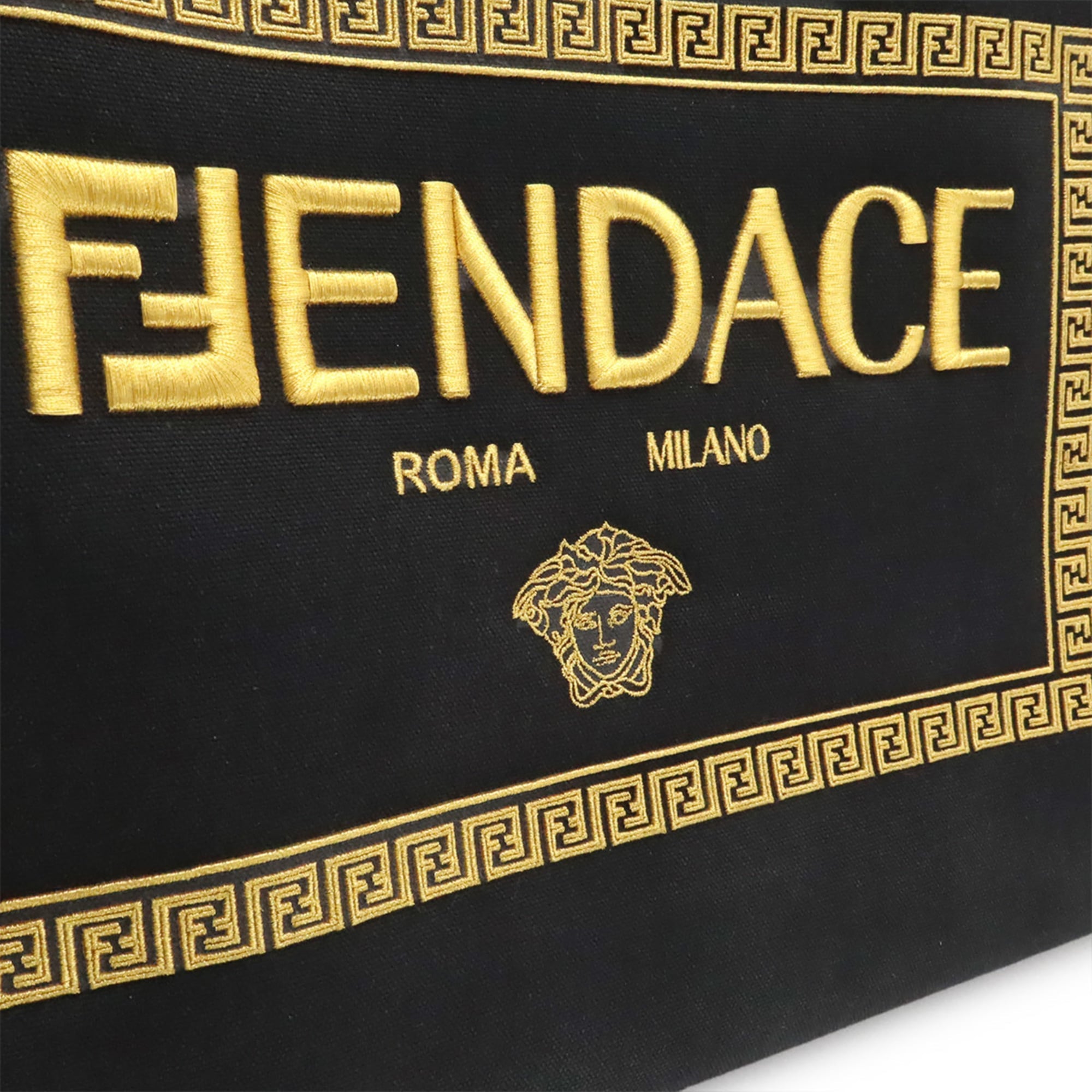 Fendi Black Gold Canvas Shoulder Bag Tote Bag (Pre-Owned)