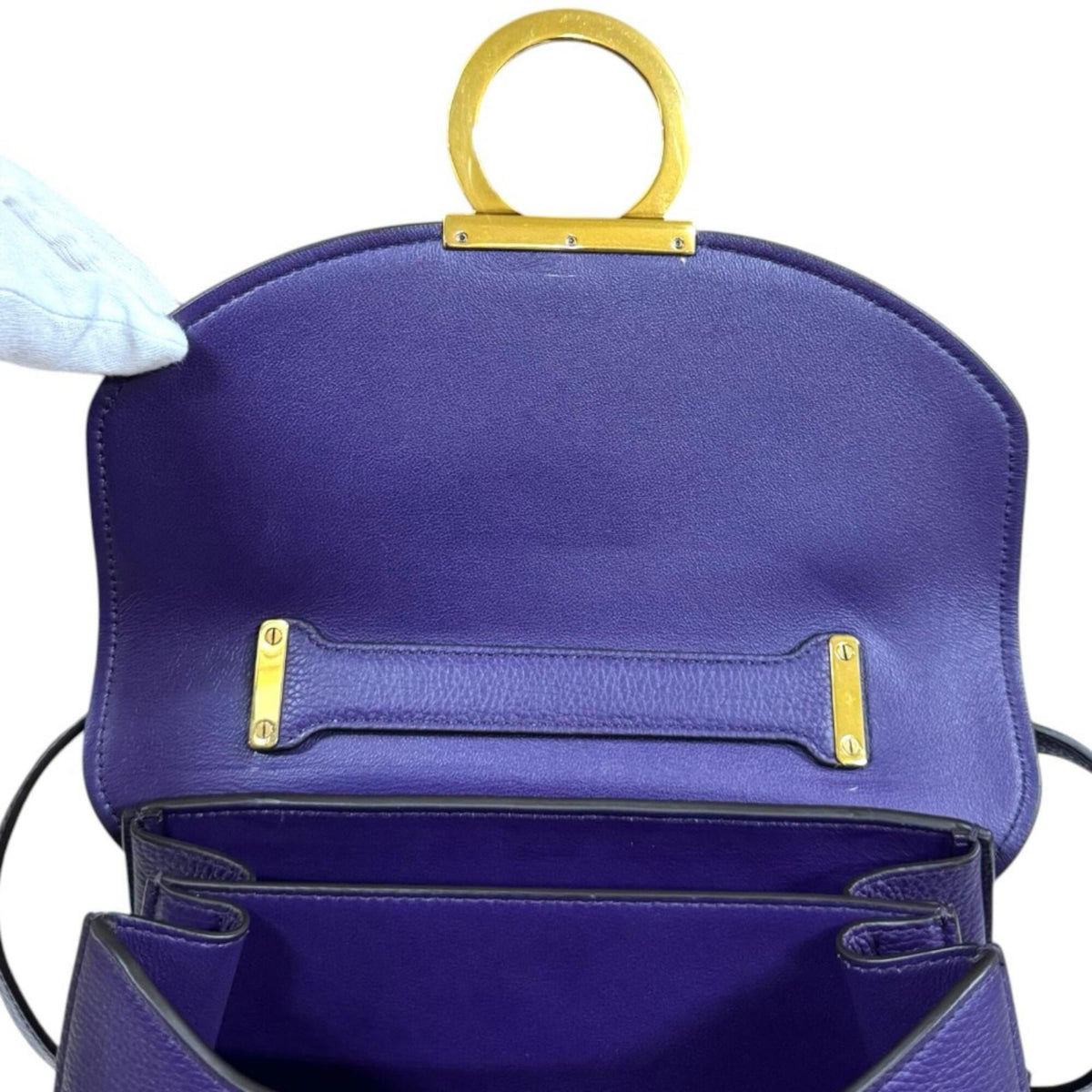 Salvatore Ferragamo Purple Leather Shoulder Bag (Pre-Owned)