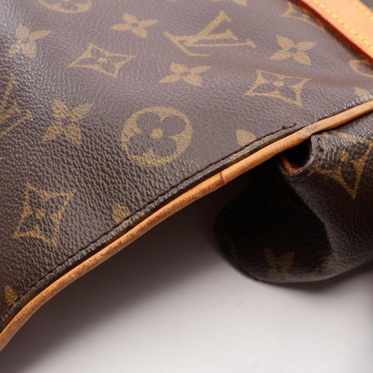 Louis Vuitton Brown Coated Canvas Leather Handbag Shoulder Bag (Pre-Owned)