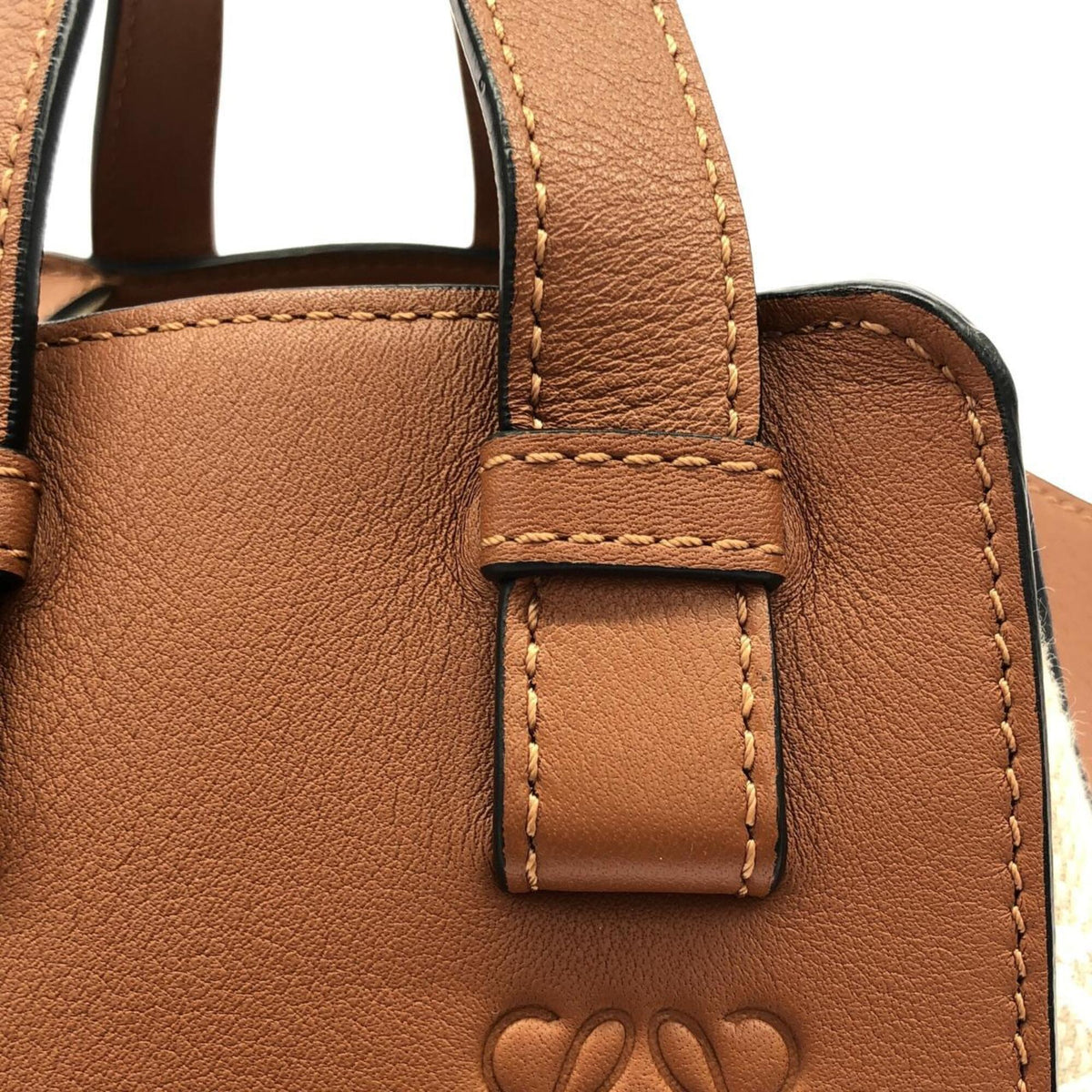Loewe Beige Gold Canvas Leather Jacquard Shoulder Bag (Pre-Owned)