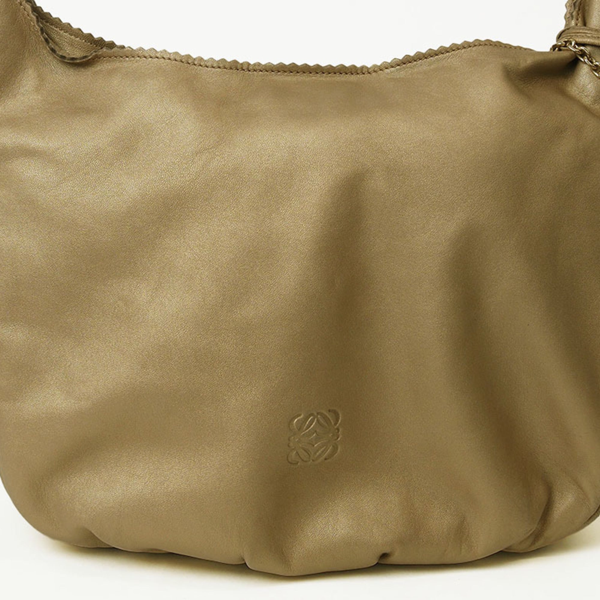 Loewe Gold Leather Shoulder Bag (Pre-Owned)