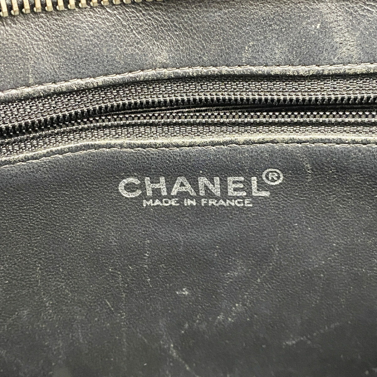 Chanel Black Grained Calfskin Tote Bag (Pre-Owned)