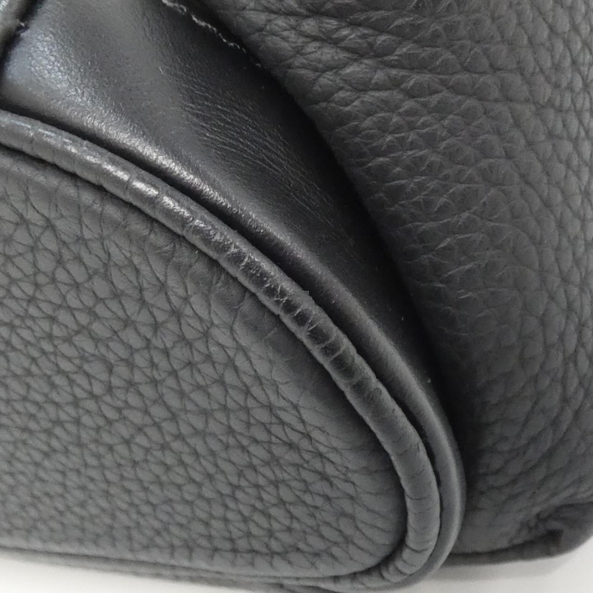 Louis Vuitton Black Leather Shoulder Bag (Pre-Owned)