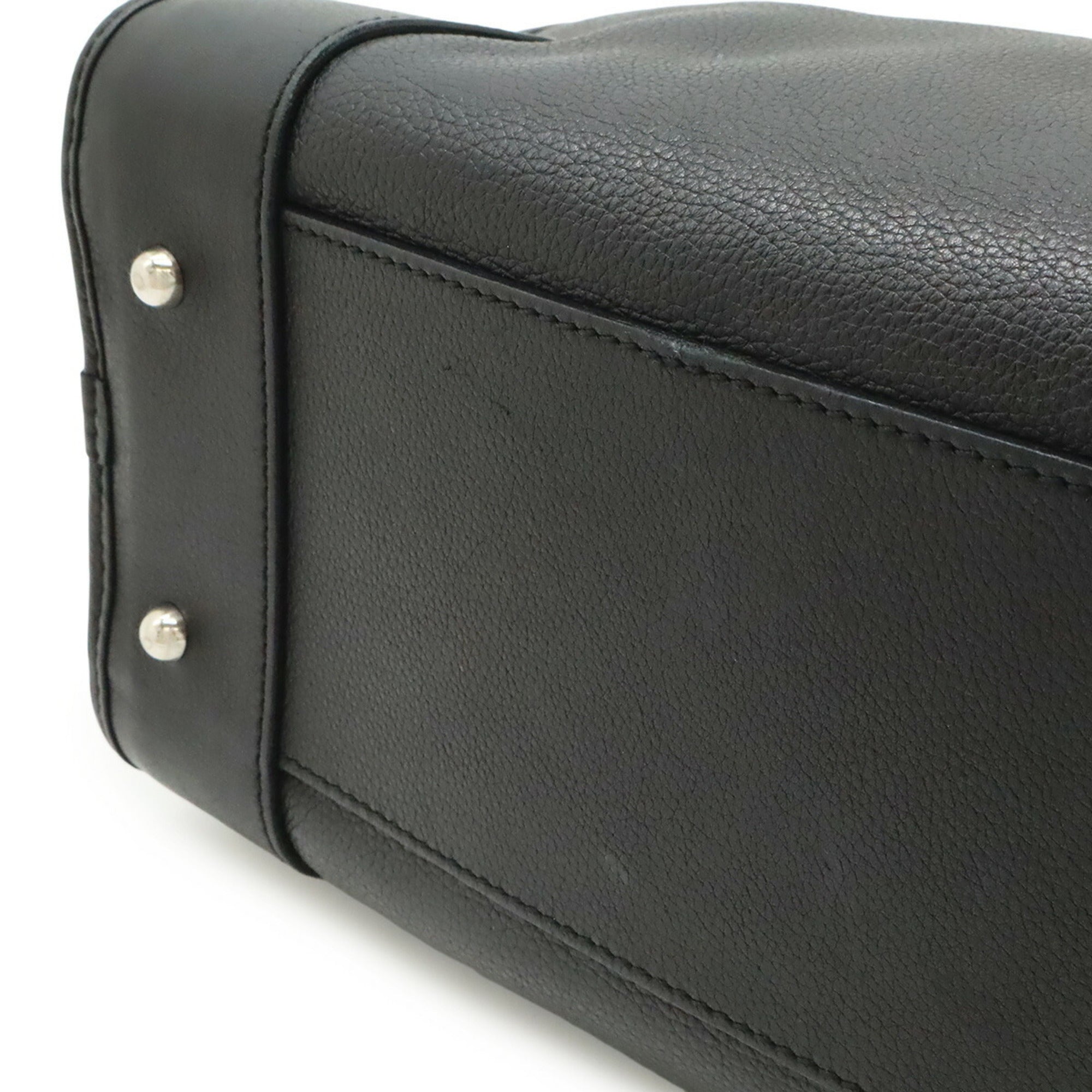 Loewe Black Leather Handbag (Pre-Owned)