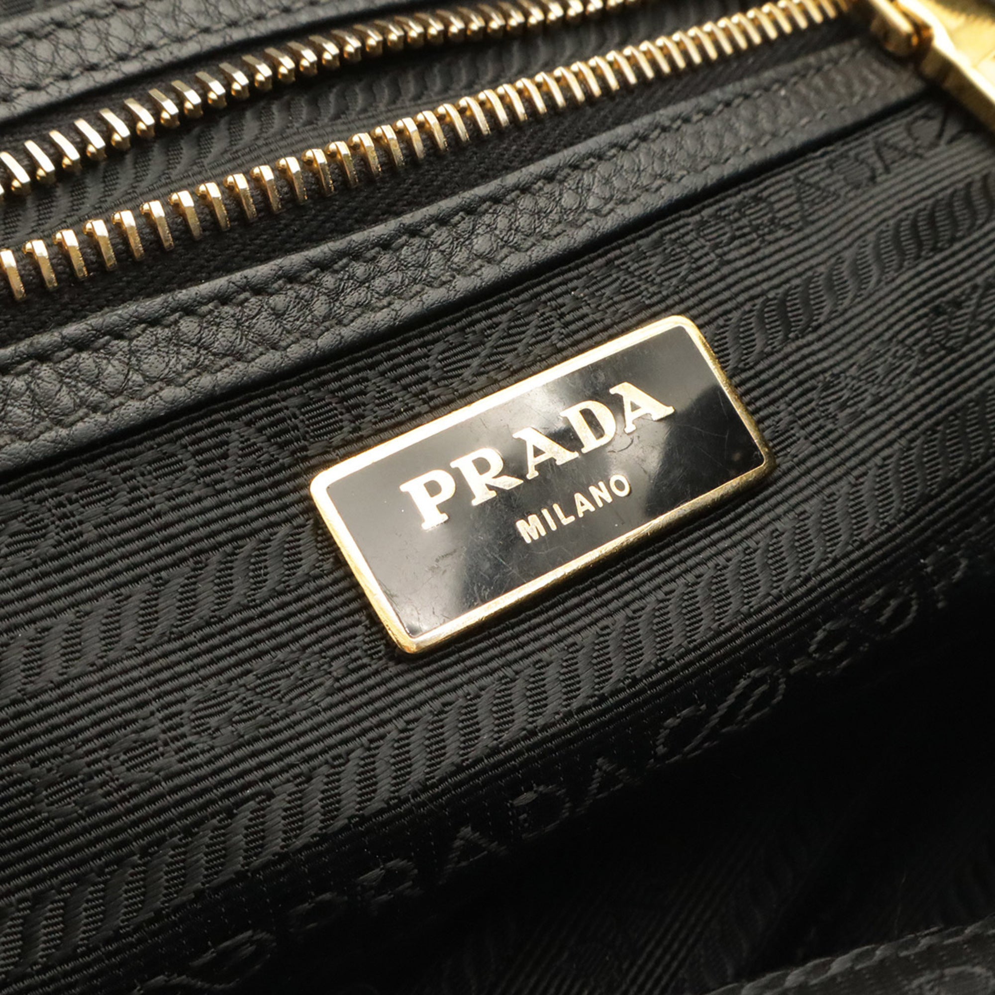 Prada Black Nero Leather Pochette Shoulder Bag (Pre-Owned)