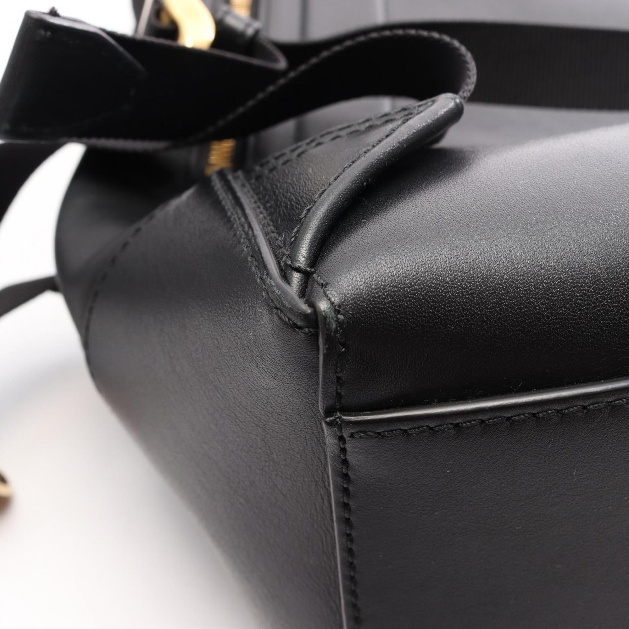 Salvatore Ferragamo Black Leather Backpack Handbag (Pre-Owned)