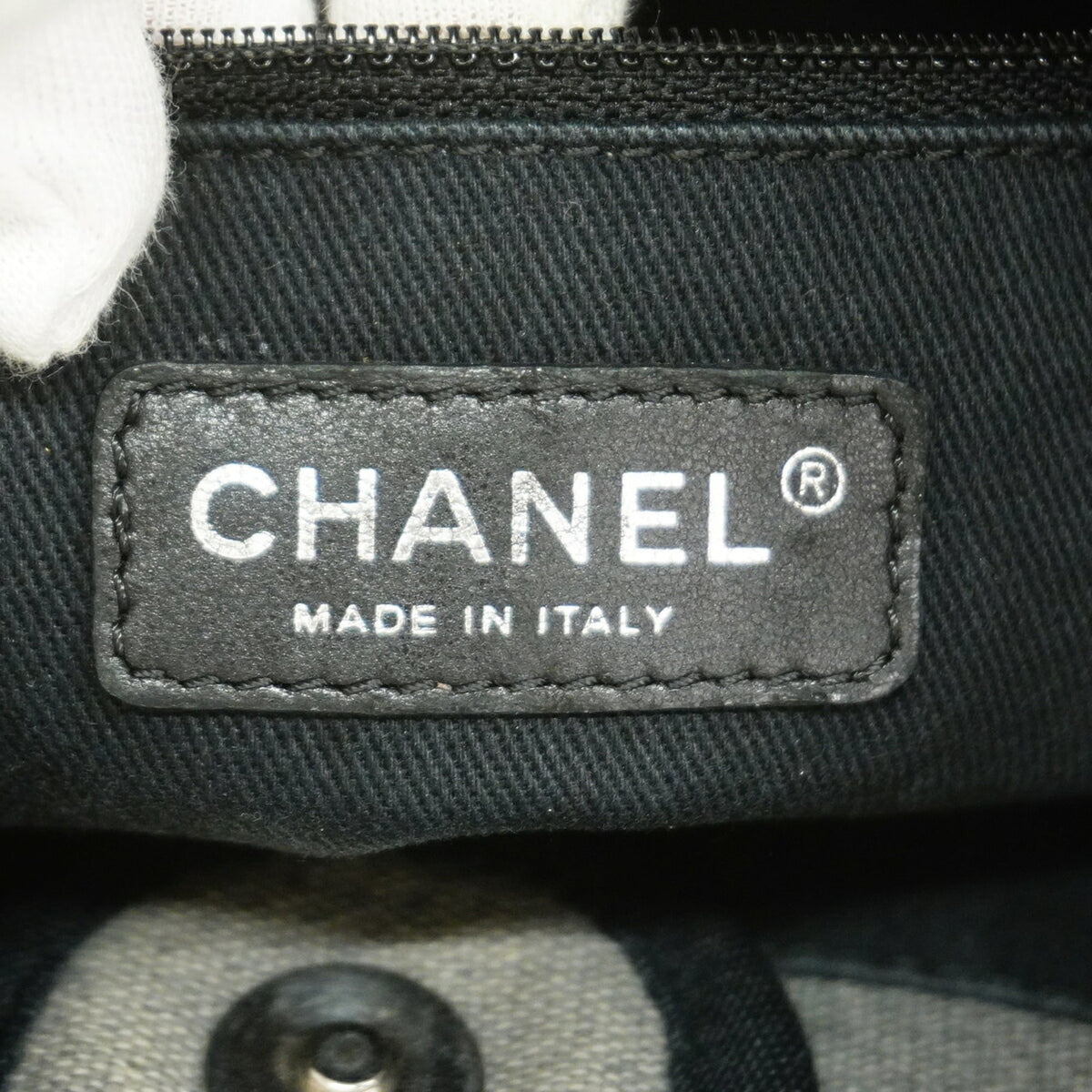 Chanel Black Gray Canvas Tote Bag (Pre-Owned)