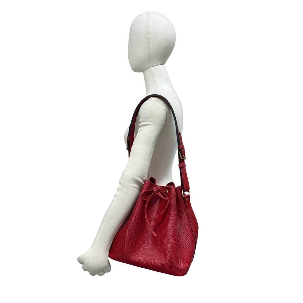 Louis Vuitton Red Color Leather Shoulder Bag (Pre-Owned)