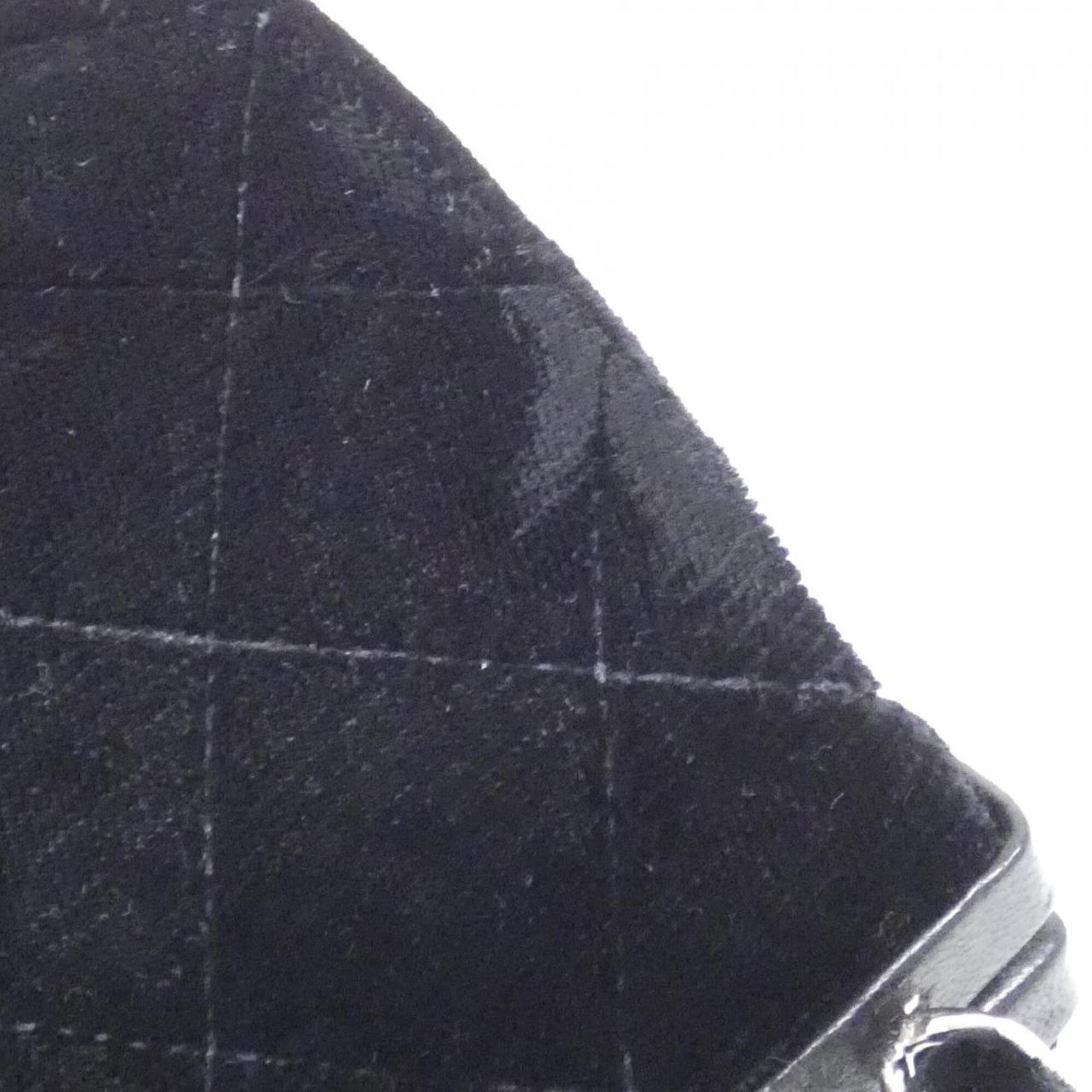 Chanel Black Leather Shoulder Bag (Pre-Owned)