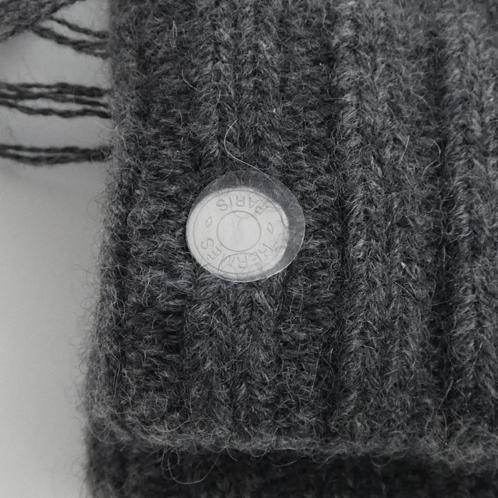 Hermes Gray Cashmere Warm Gloves (Pre-Owned)