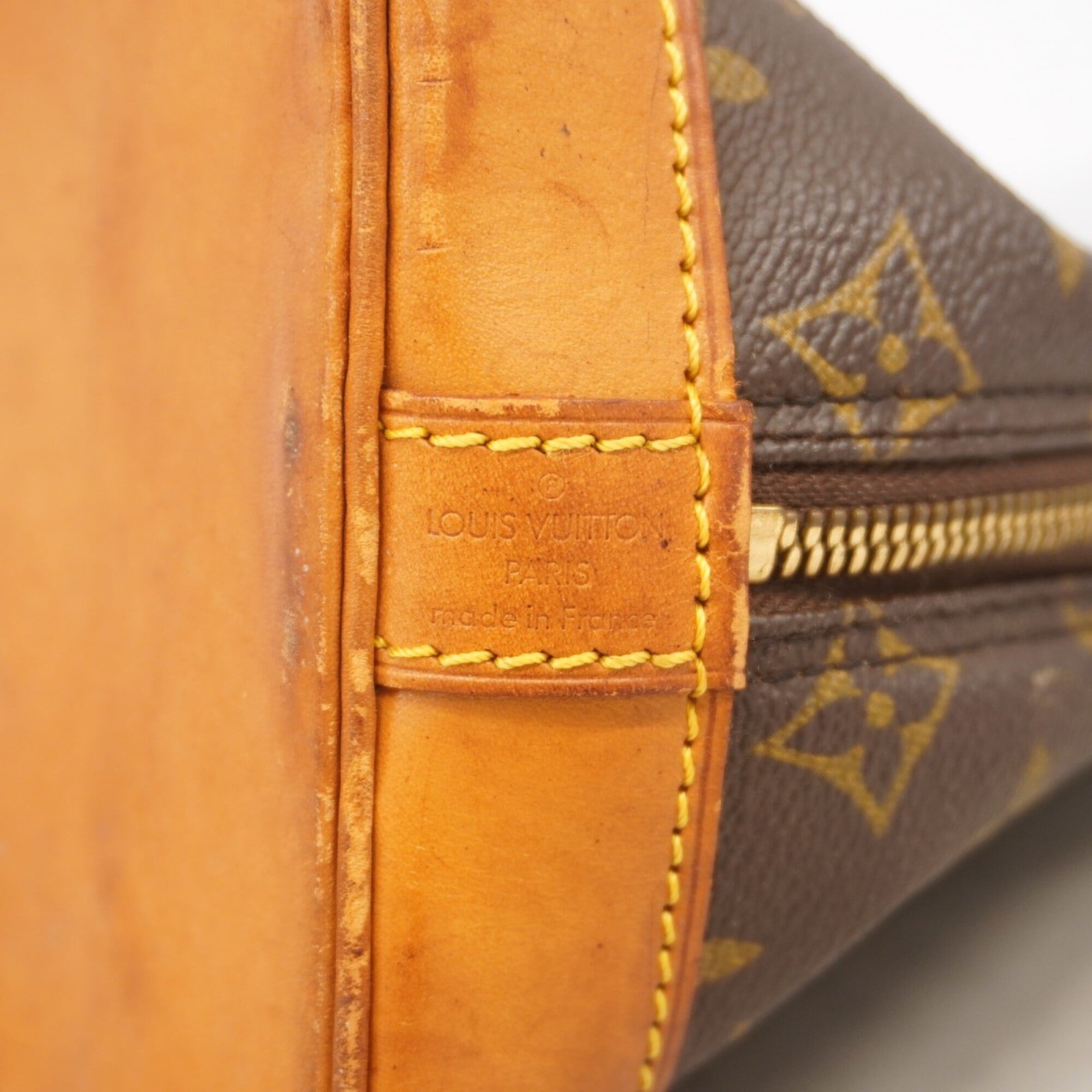 Louis Vuitton Brown Handbag (Pre-Owned)