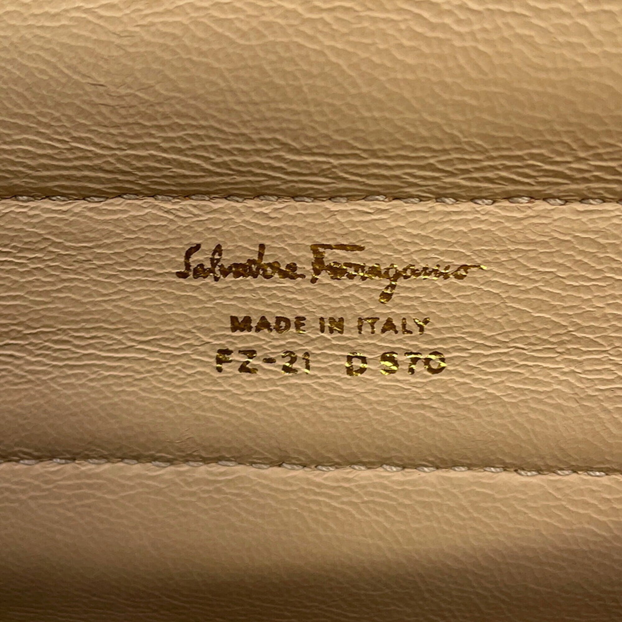 Salvatore Ferragamo Beige Leather Handbag (Pre-Owned)