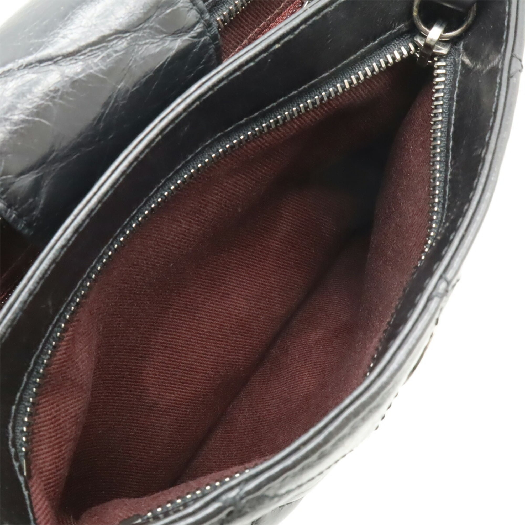 Chanel Black Leather Shoulder Bag (Pre-Owned)