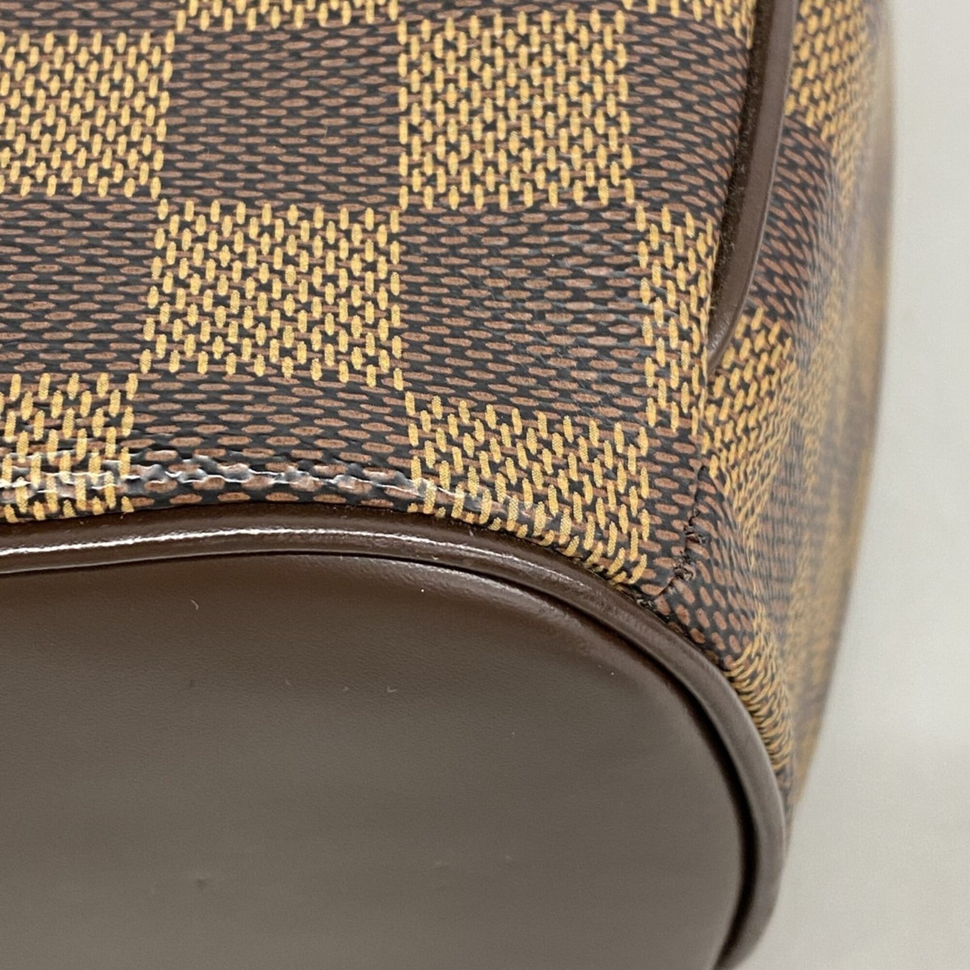 Louis Vuitton Ebene Handbag (Pre-Owned)