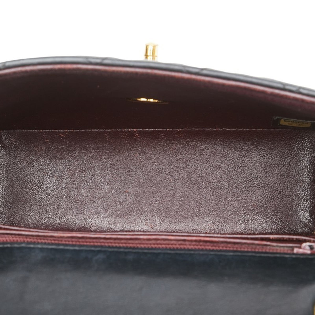 Chanel Matelasse Black Leather Shoulder Bag (Pre-Owned)