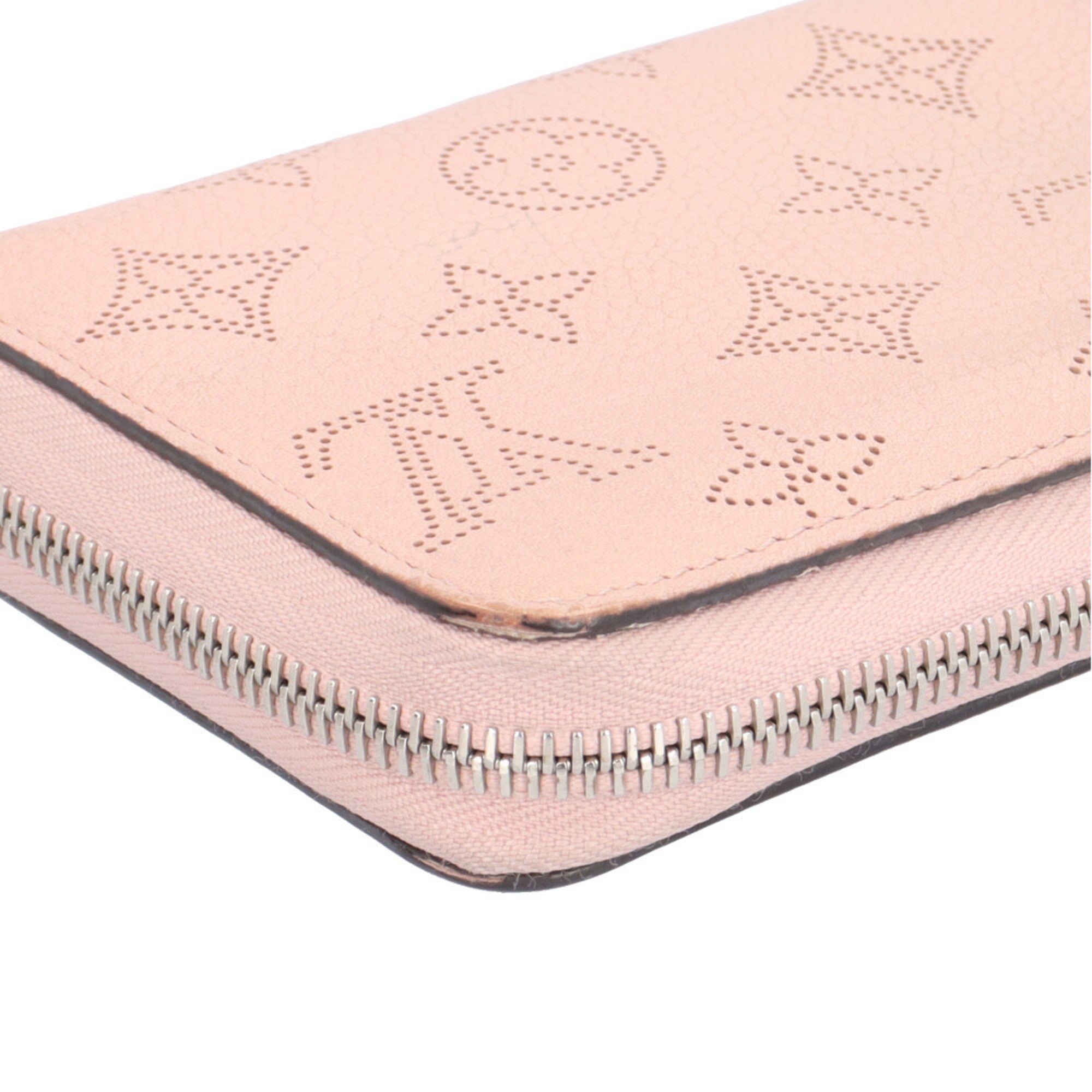 Louis Vuitton Mahina Magnolia Pink Mahina Leather Long Wallet (Bi-Fold) (Pre-Owned)
