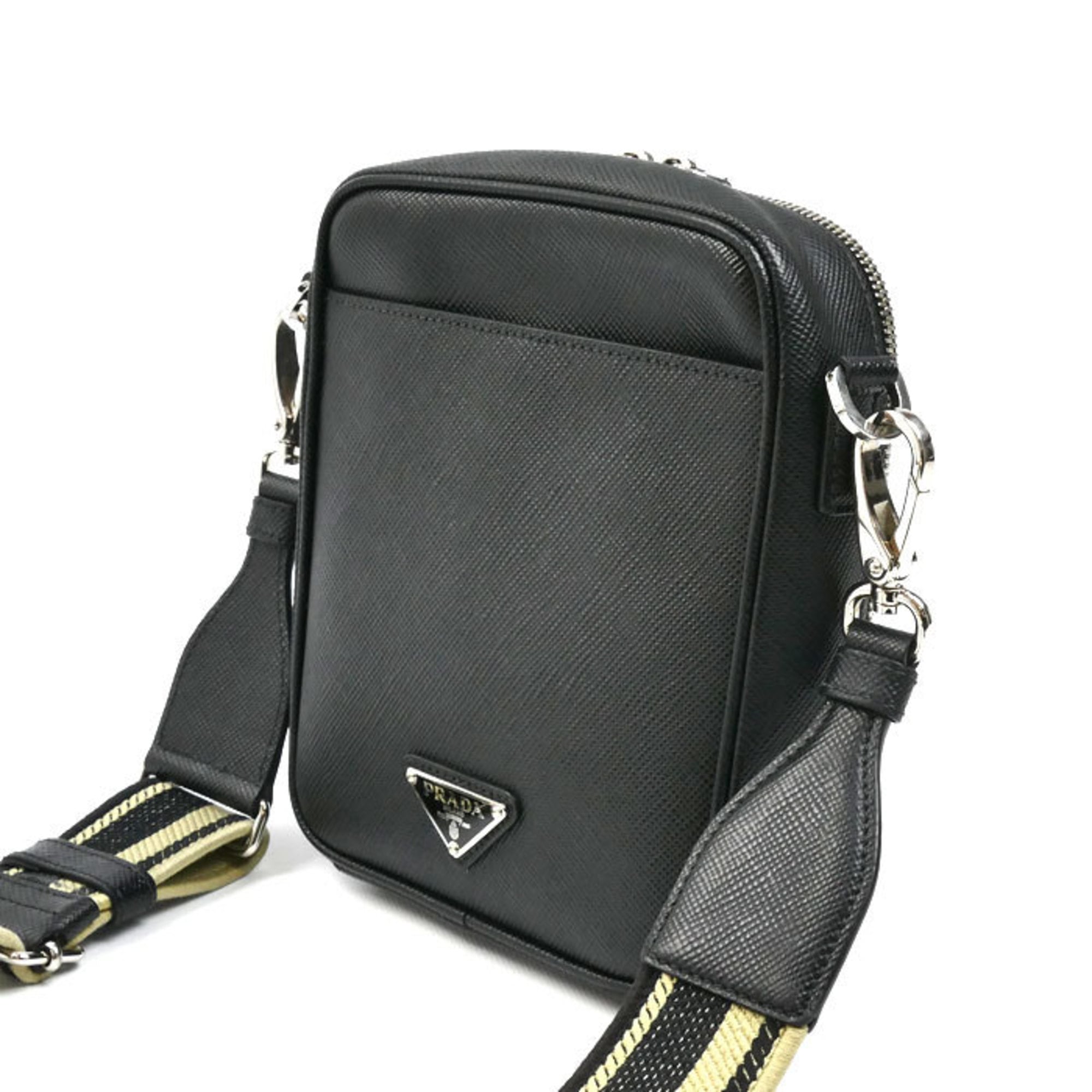 Prada Black Leather Shoulder Bag (Pre-Owned)
