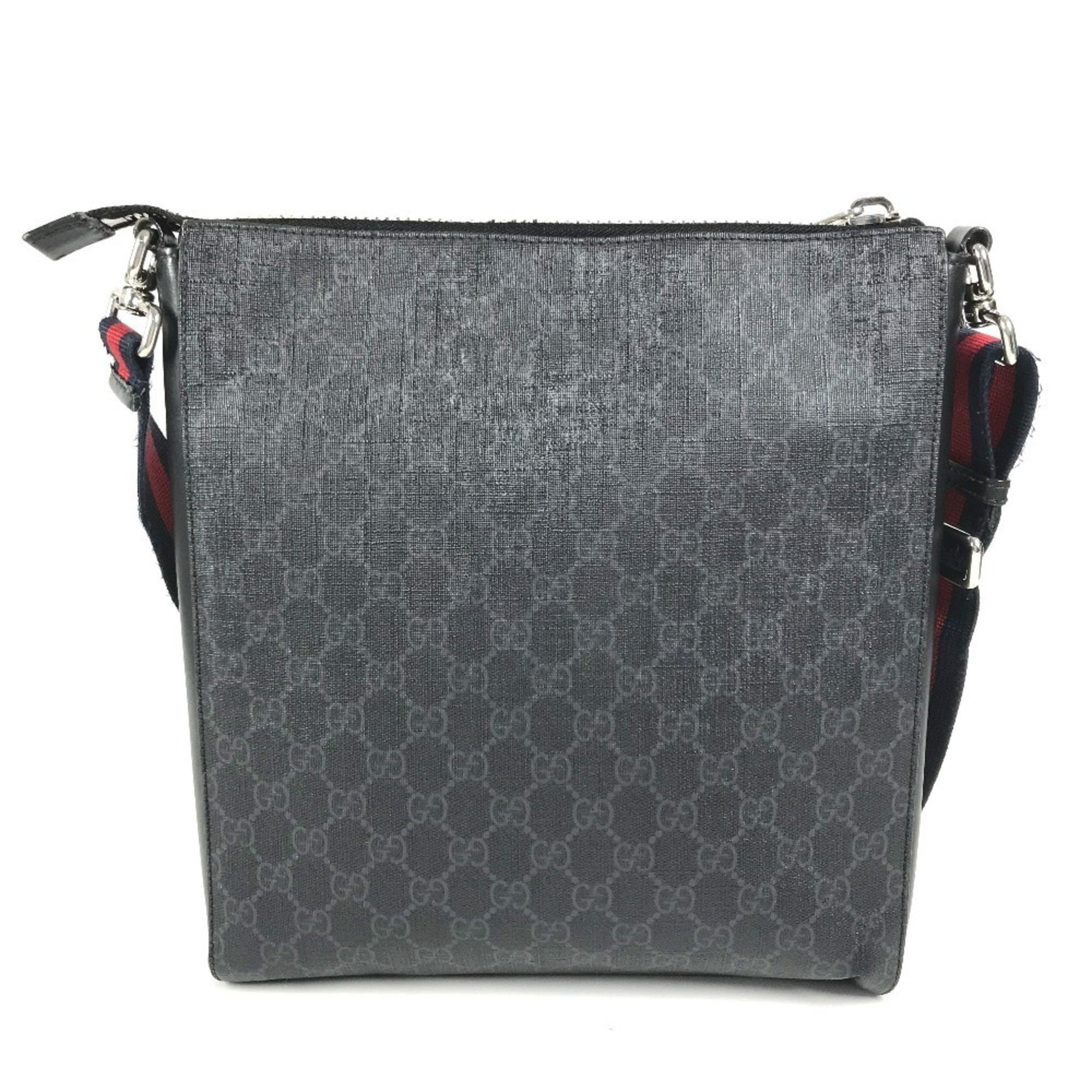 Gucci Black Gg Supreme Messenger Bag Shoulder Bag (Pre-Owned)