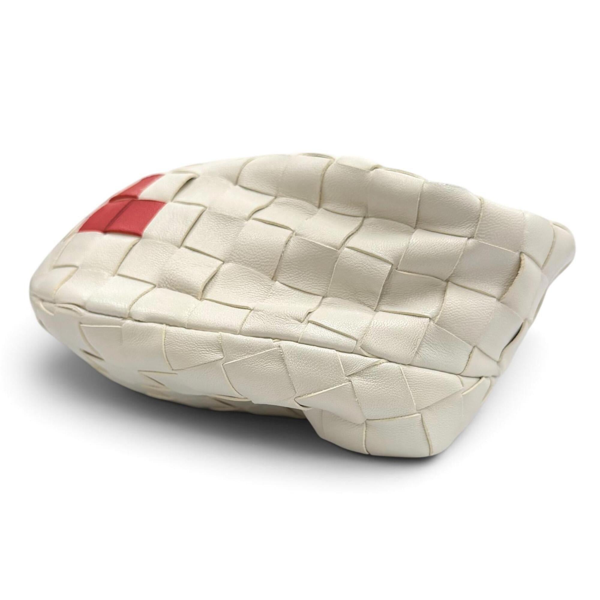 Bottega Veneta Red Color White Leather Handbag (Pre-Owned)