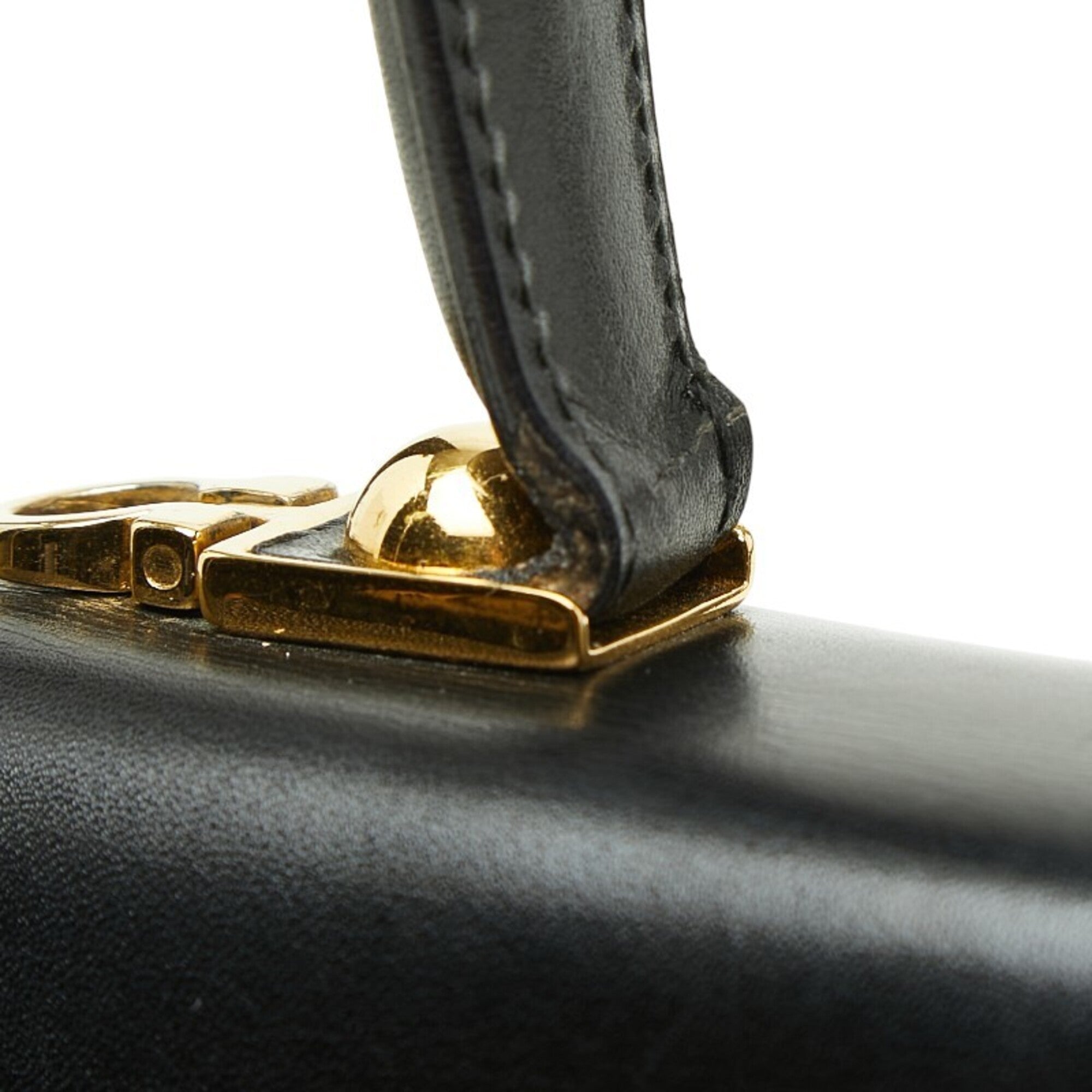 Salvatore Ferragamo Black Leather Handbag Shoulder Bag (Pre-Owned)