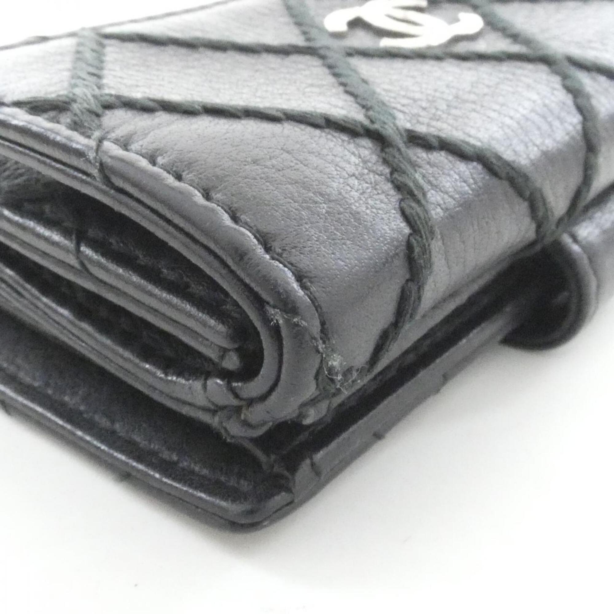 Chanel Black Leather Wallet (Bi-Fold) (Pre-Owned)