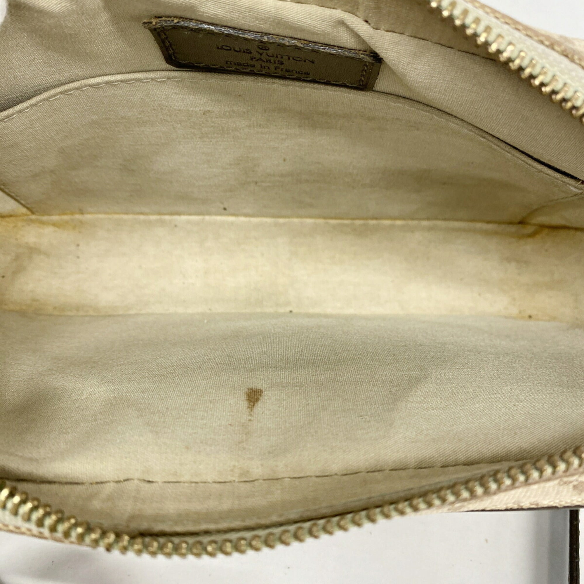 Louis Vuitton Khaki Shoulder Bag (Pre-Owned)