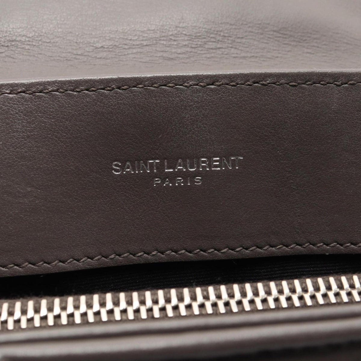 Yves Saint Laurent Gray Leather Shoulder Bag (Pre-Owned)