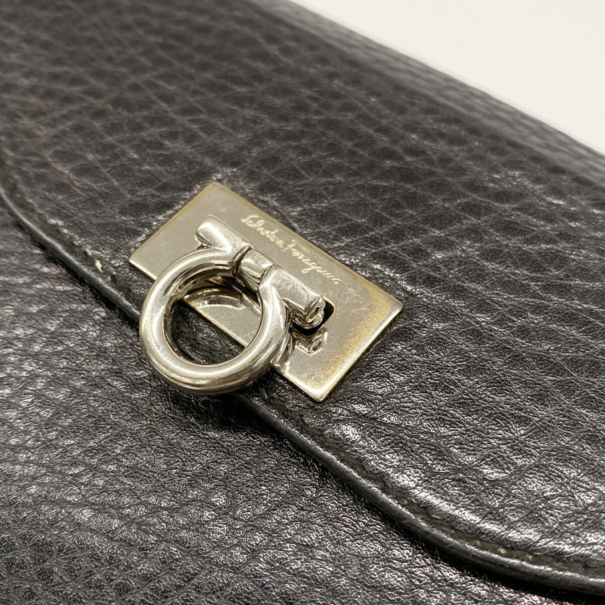 Salvatore Ferragamo Black Leather Long Wallet (Bi-Fold) (Pre-Owned)