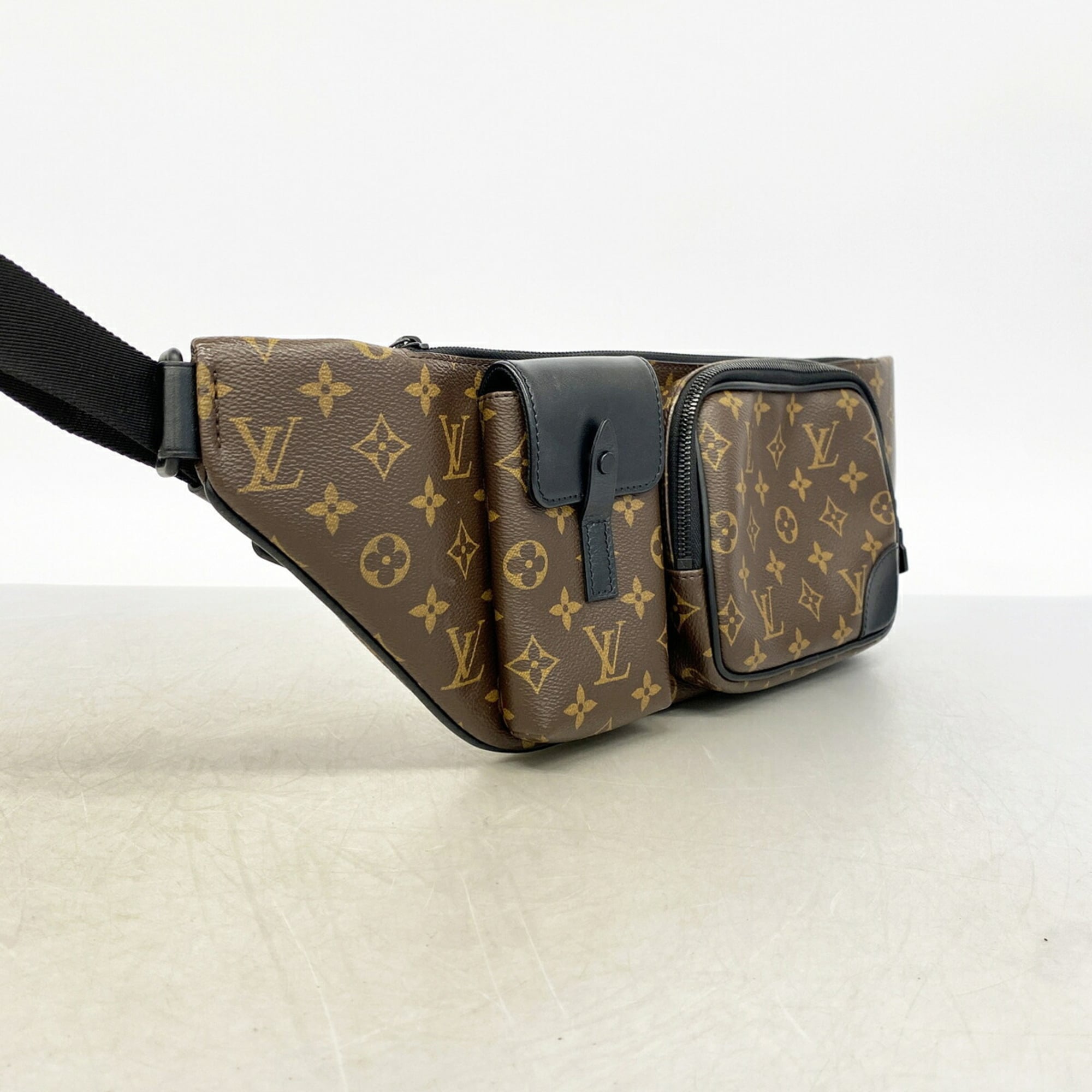 Louis Vuitton Brown Sling Bag (Pre-Owned)