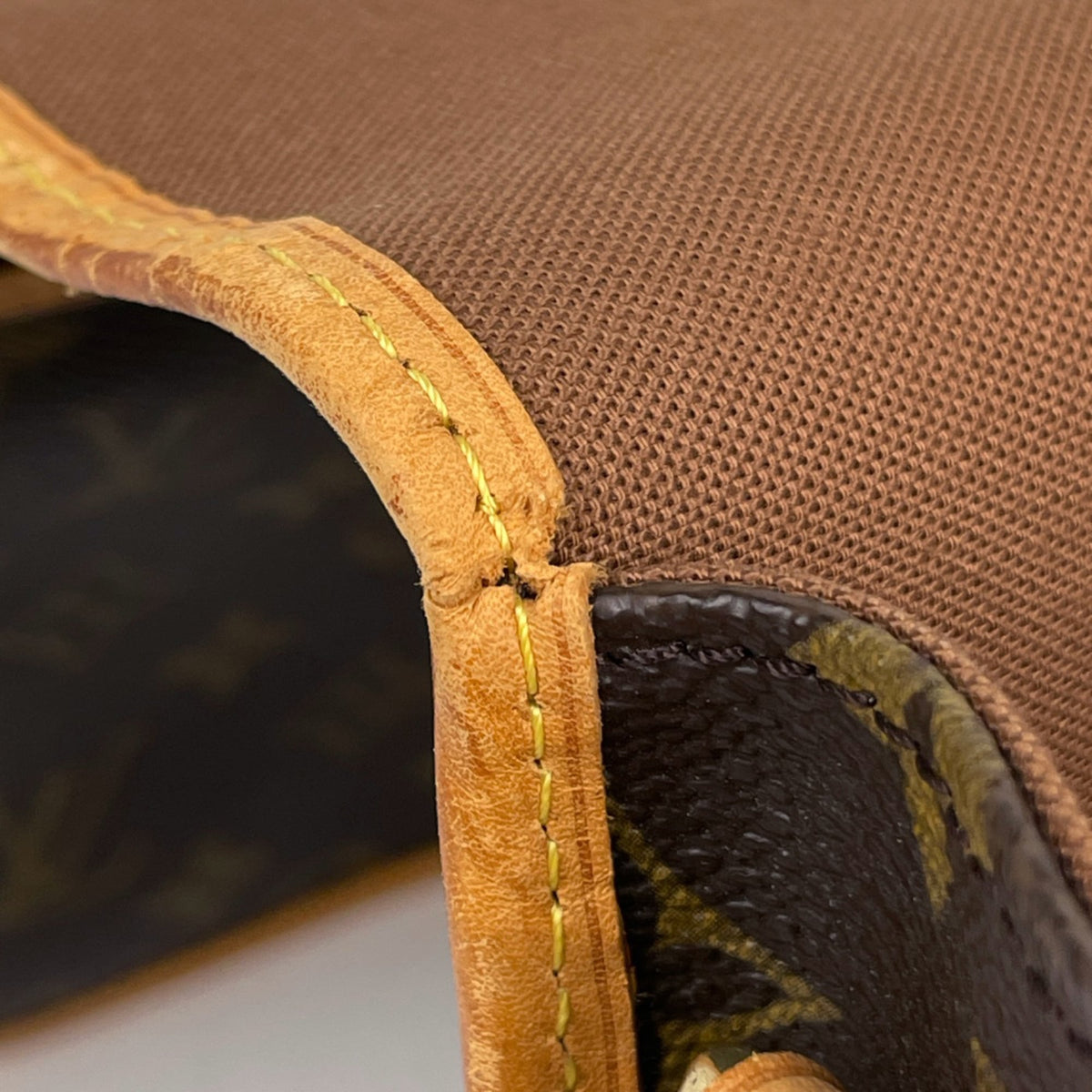 Louis Vuitton Brown Monogram Shoulder Bag (Pre-Owned)