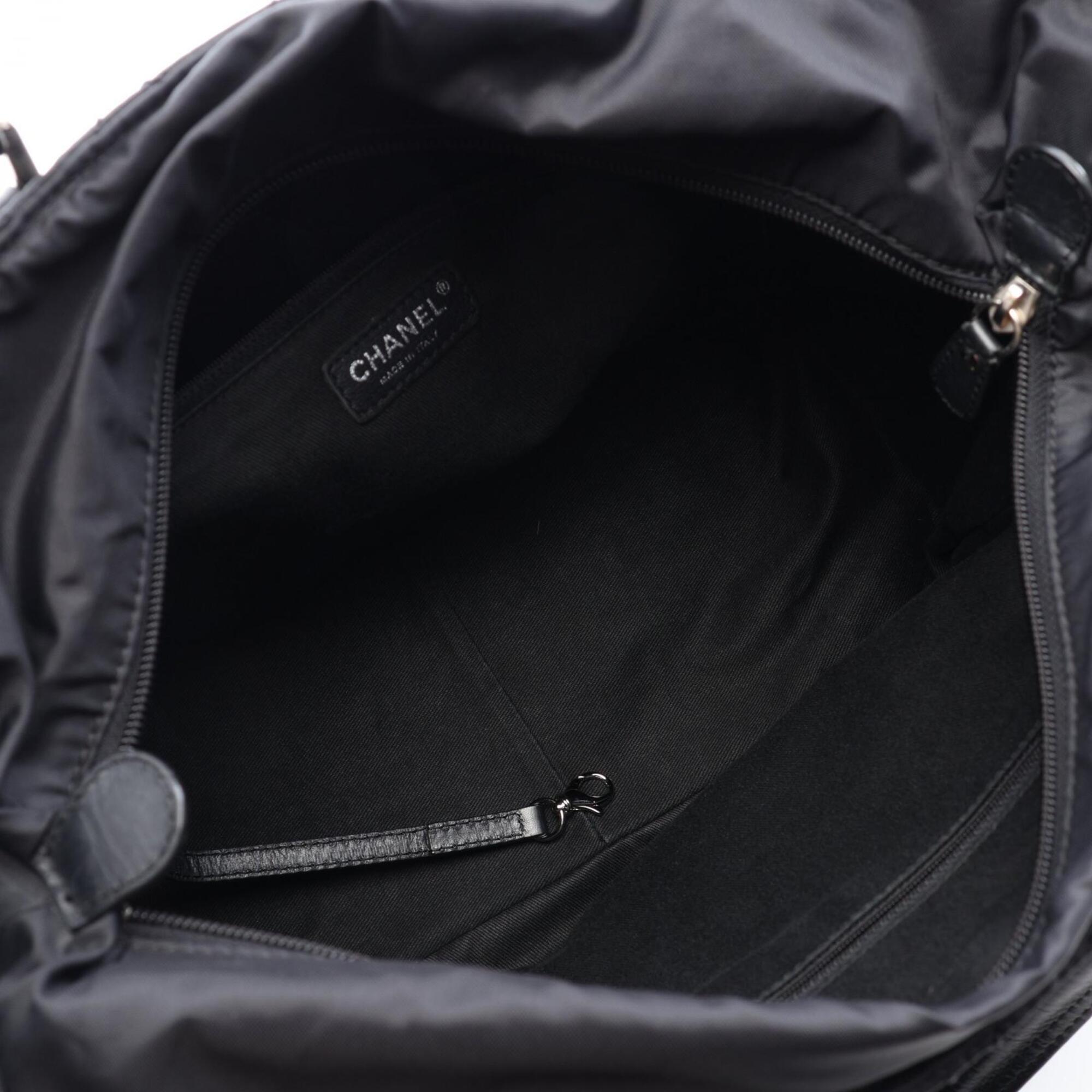 Chanel Black Nylon Leather Handbag Tote Bag (Pre-Owned)