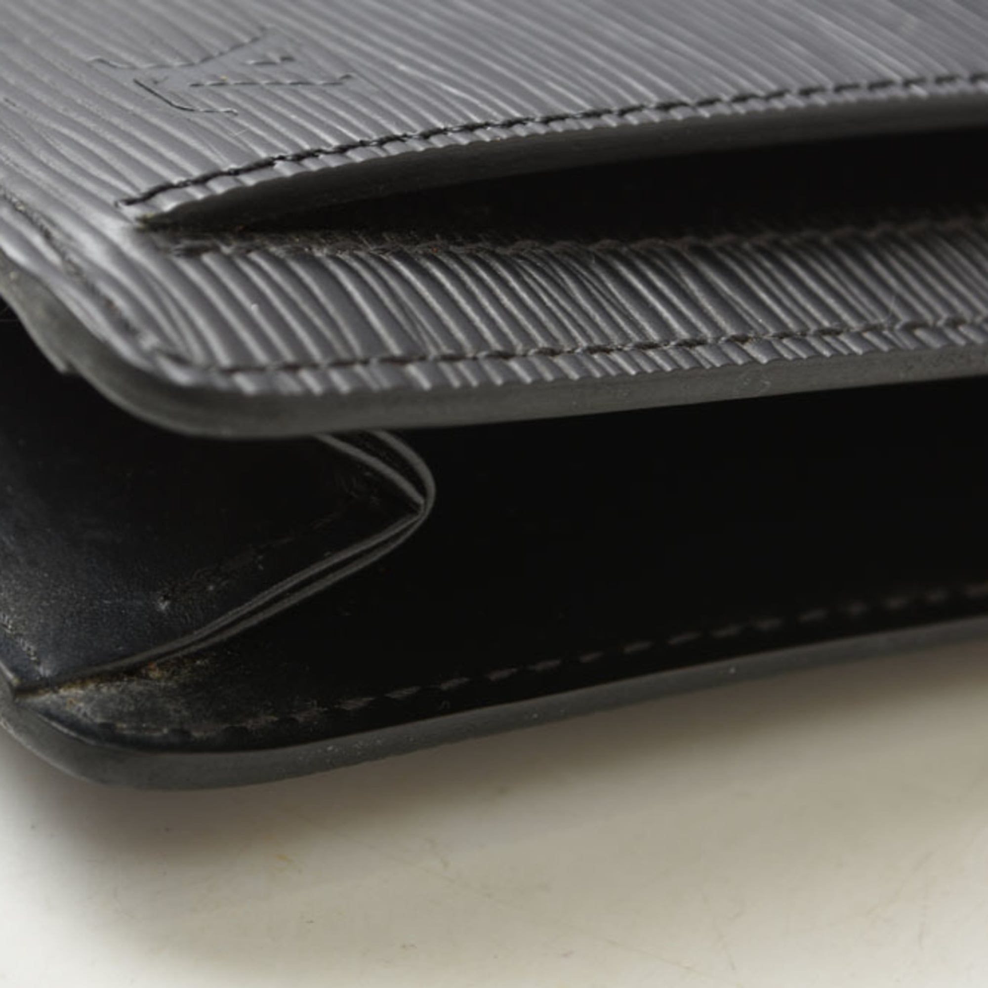 Louis Vuitton Ardoise Black Noir Epi Leather Clutch Bag Pochette (Pre-Owned)