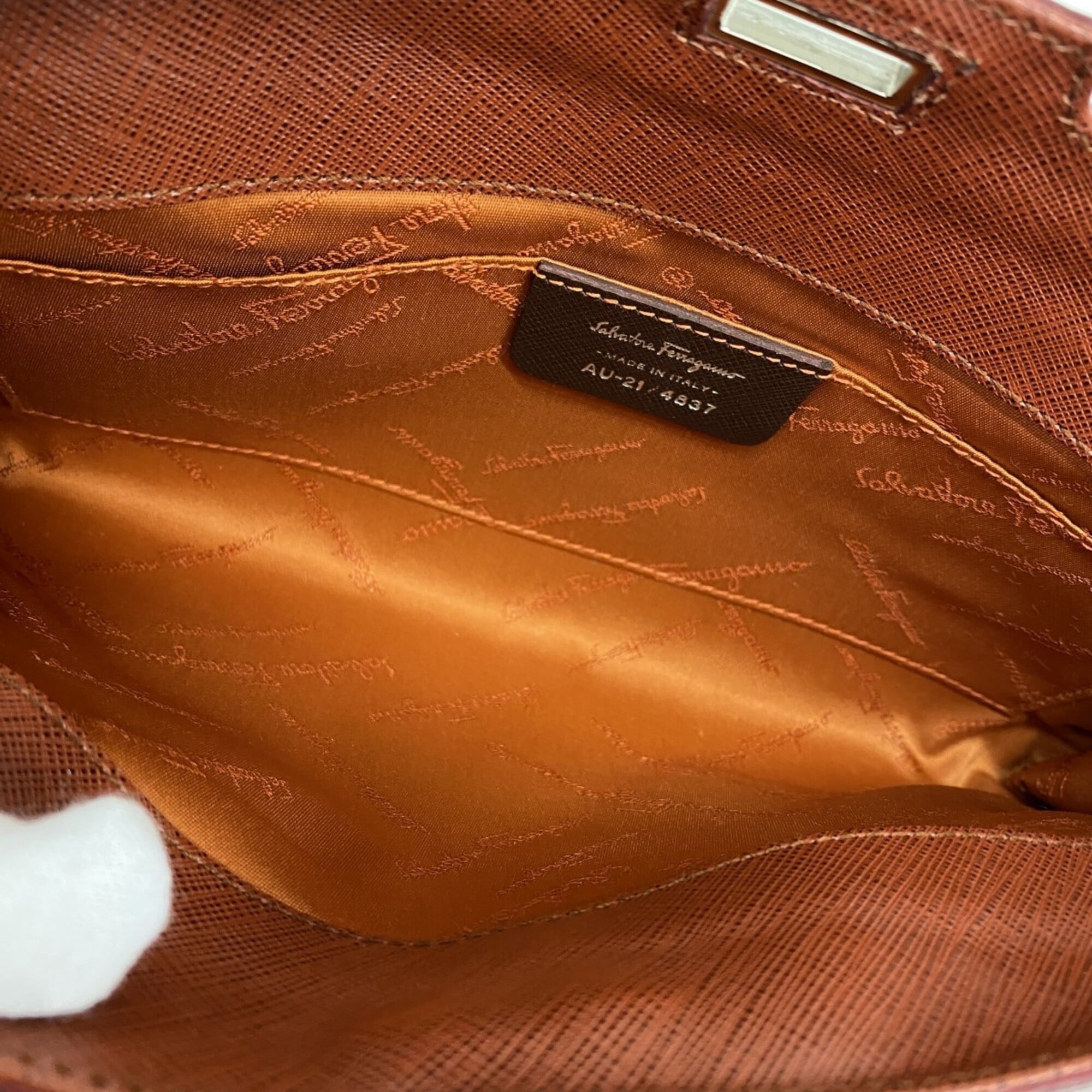 Salvatore Ferragamo Brown Leather Shoulder Bag (Pre-Owned)