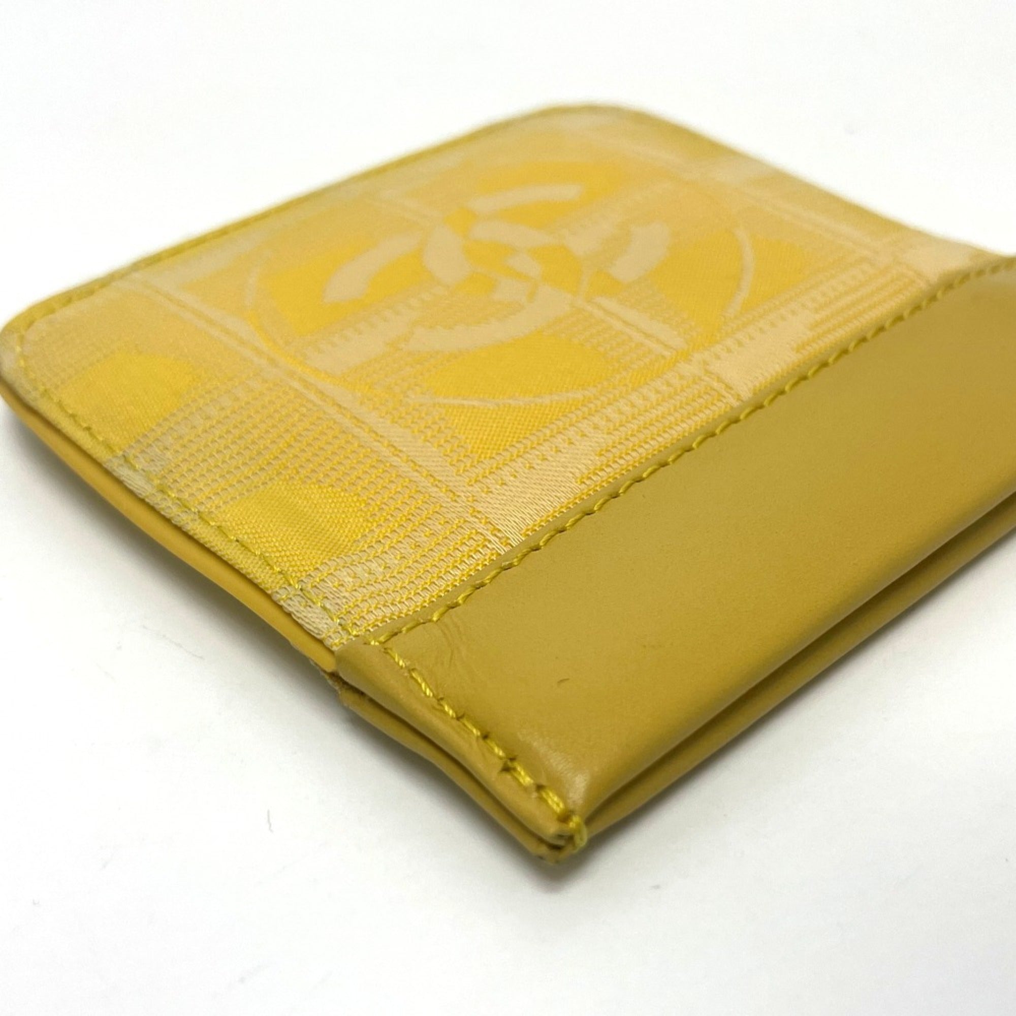 Chanel Yellow Leather Coin Purse/Coin Case (Pre-Owned)