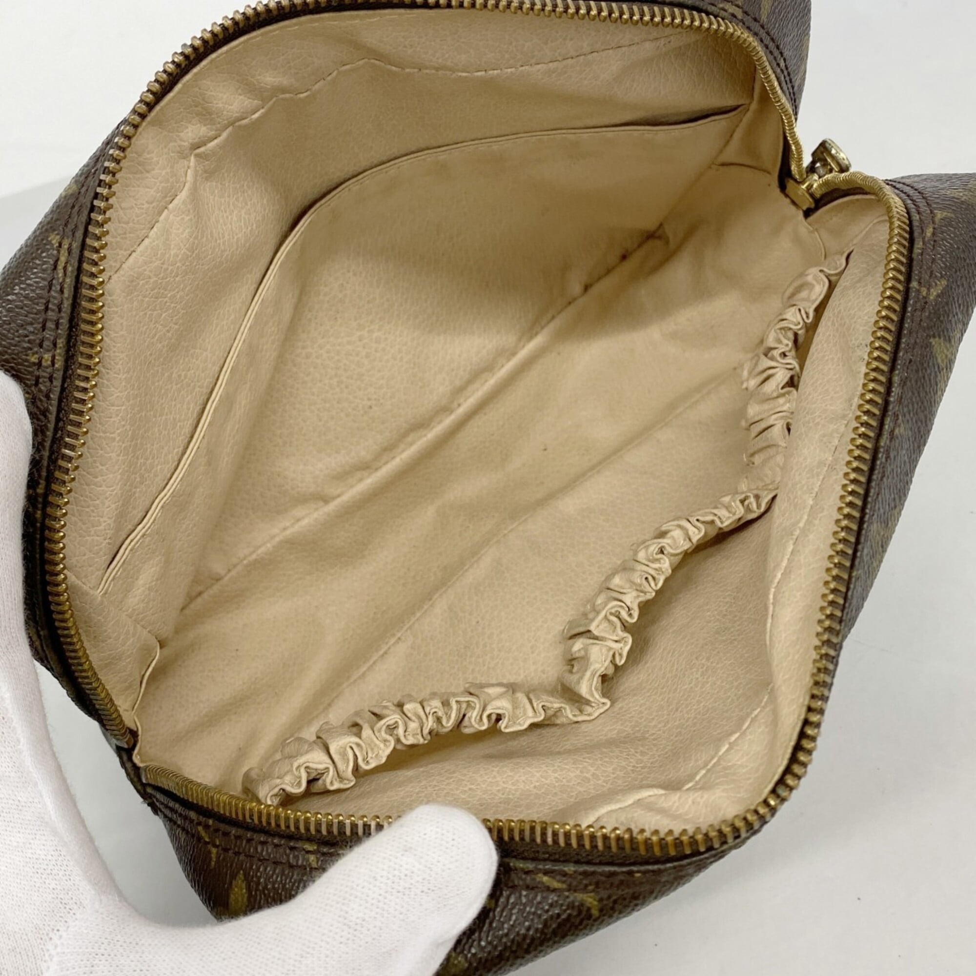 Louis Vuitton Brown Pouch (Pre-Owned)
