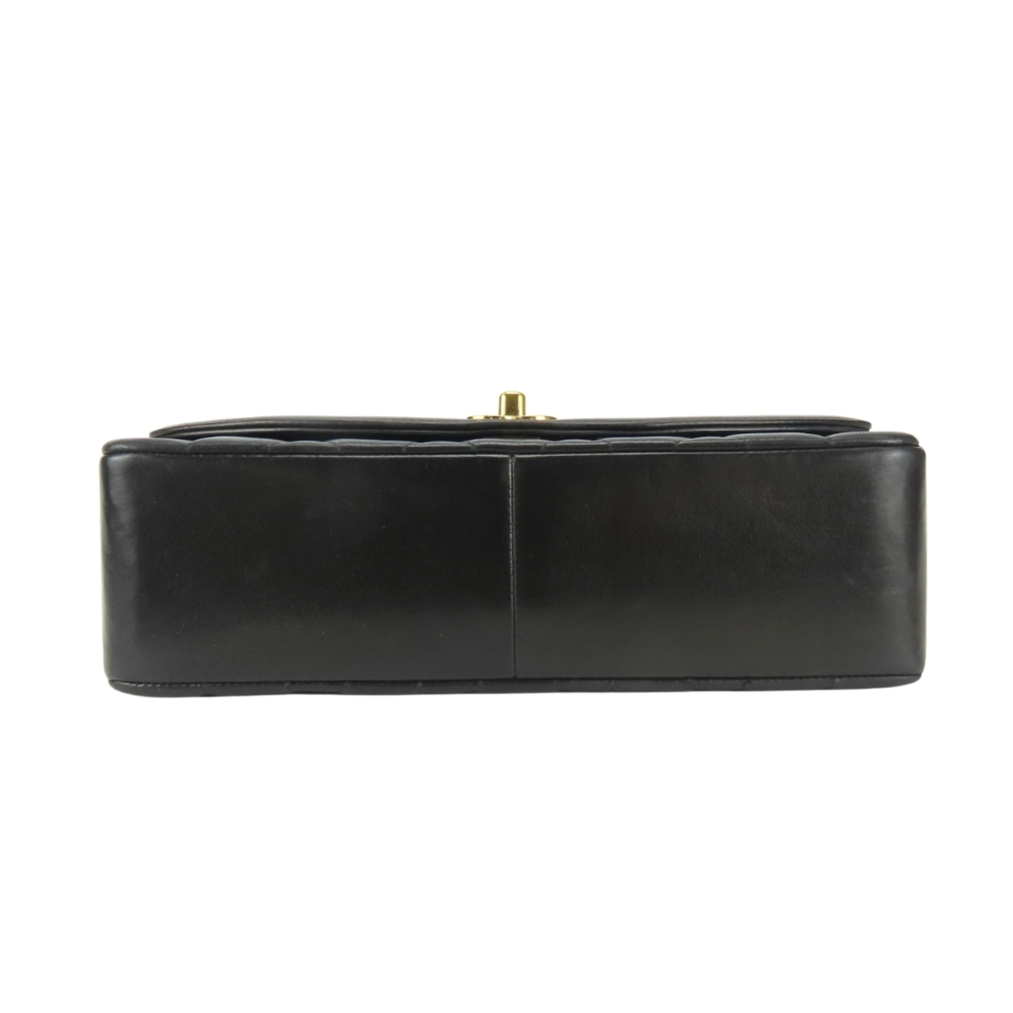 Chanel Black Leather Shoulder Bag (Pre-Owned)