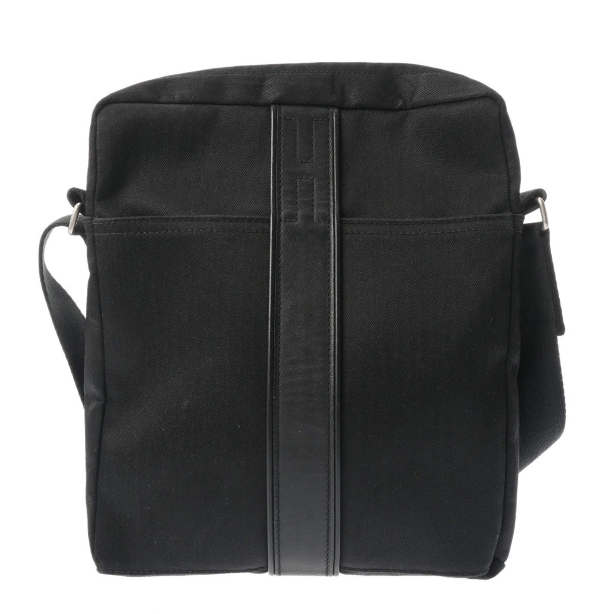 Hermes Acapulco Black Toile Chevron Shoulder Bag (Pre-Owned)