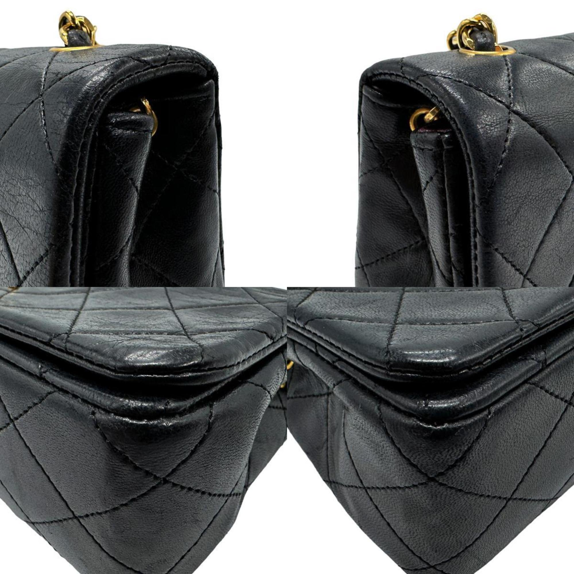 Chanel Black Leather Metal Shoulder Bag (Pre-Owned)