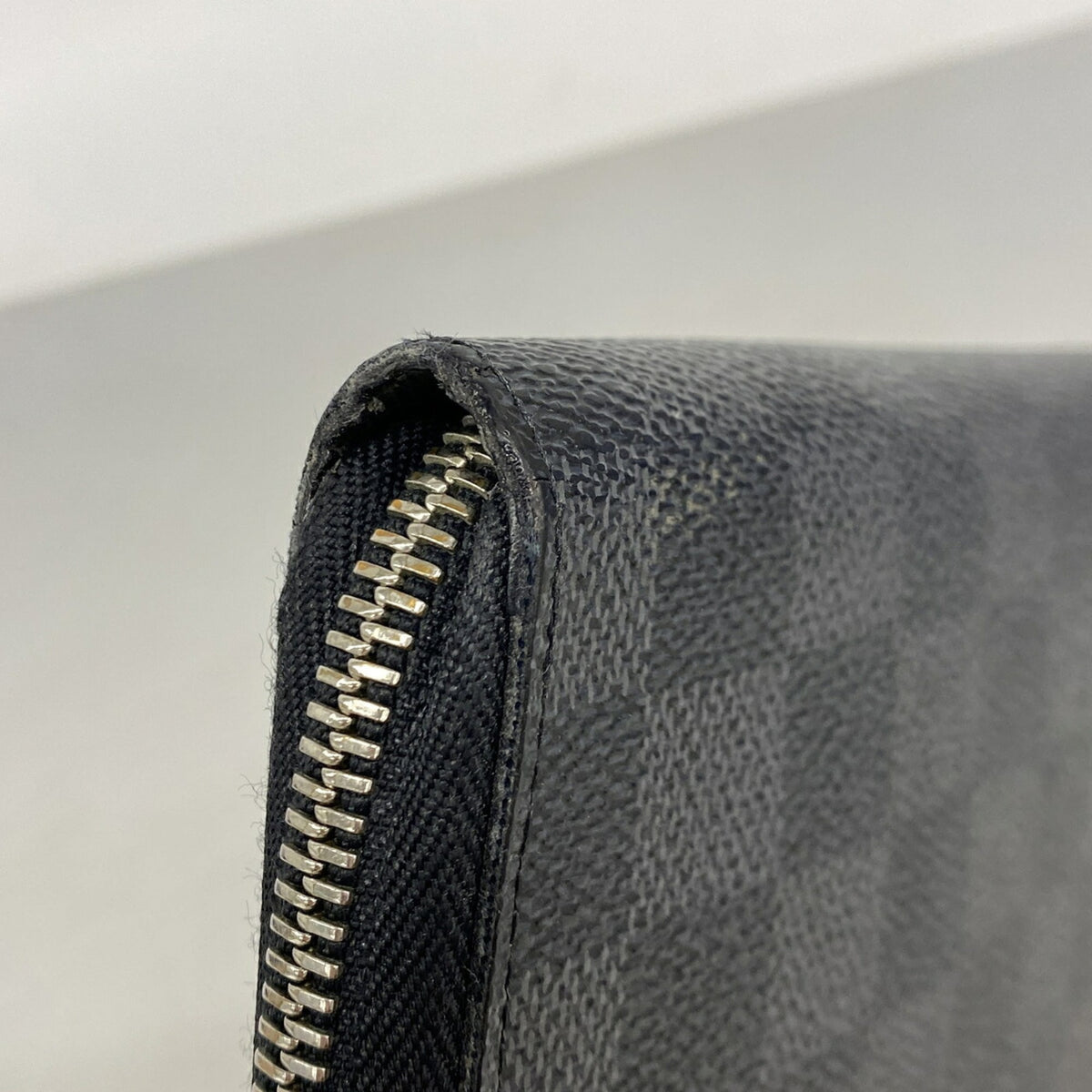 Louis Vuitton Black Long Wallet (Bi-Fold) (Pre-Owned)