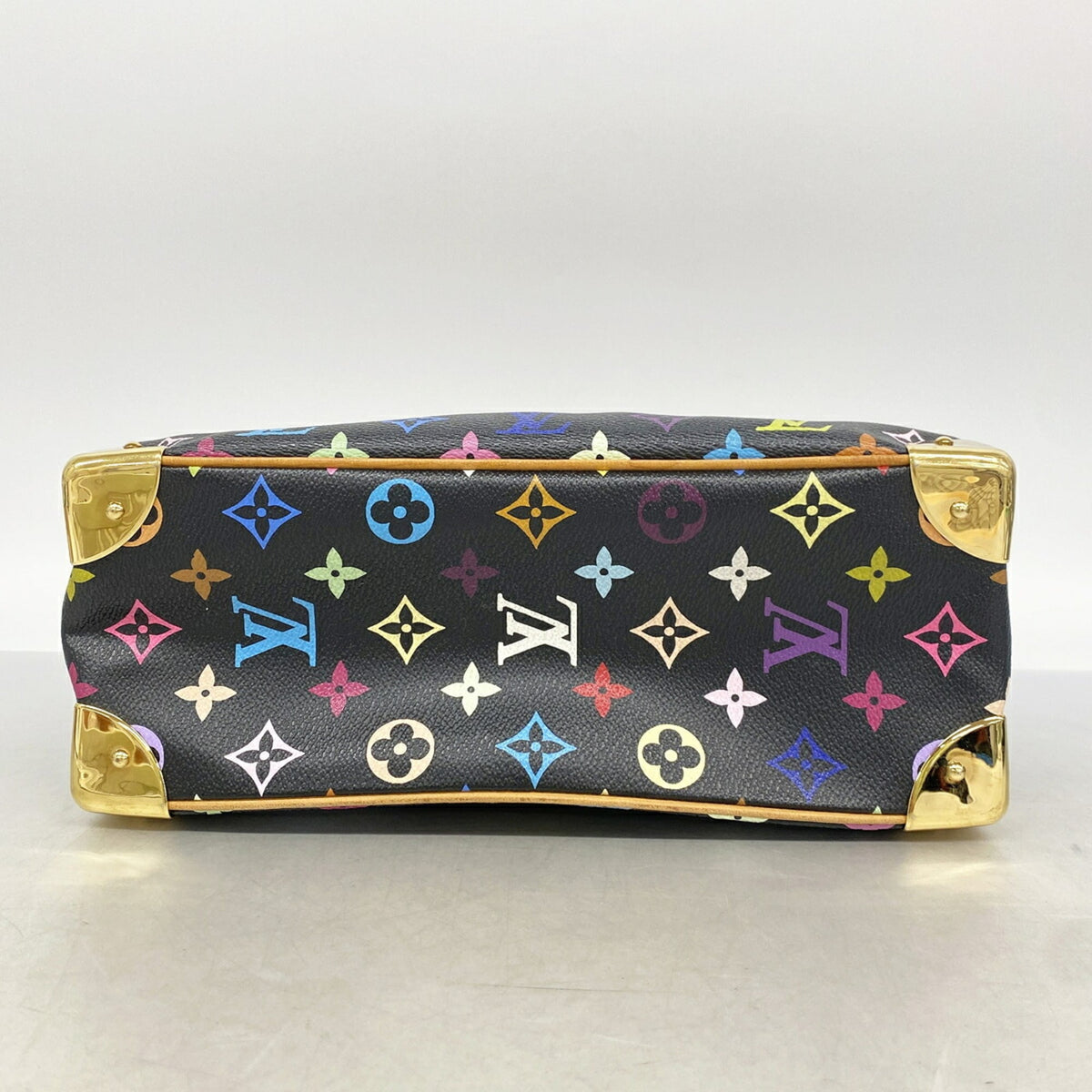Louis Vuitton Noir Handbag (Pre-Owned)