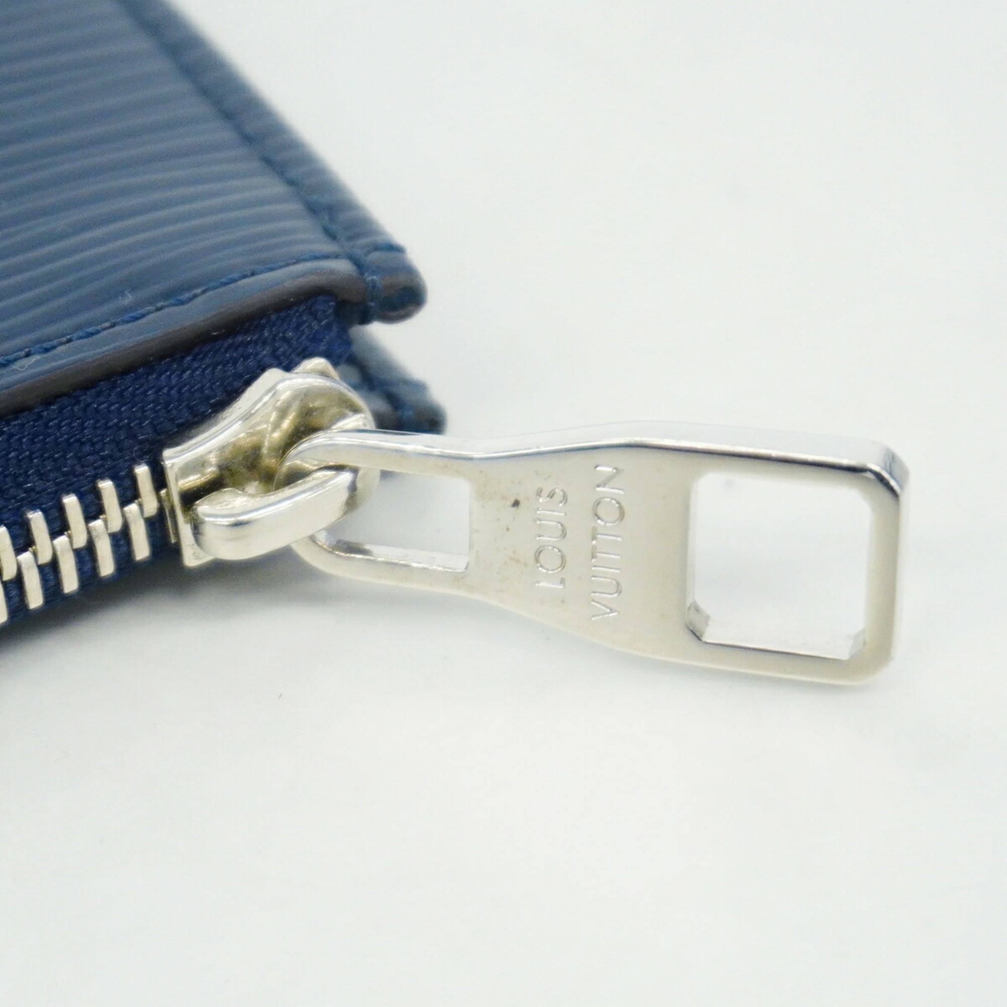 Louis Vuitton Navy Blue Clutch Bag (Pre-Owned)