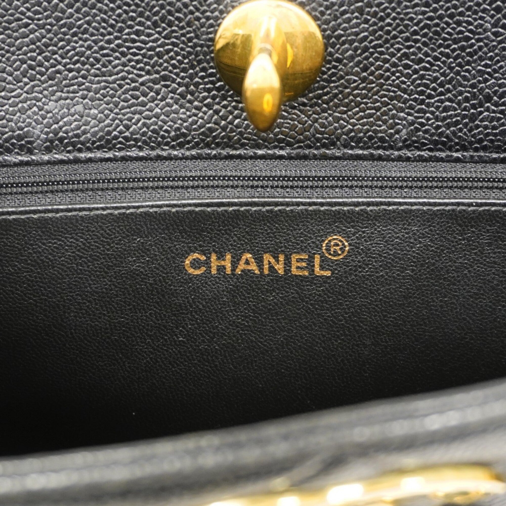 Chanel Black Grained Calfskin Tote Bag (Pre-Owned)