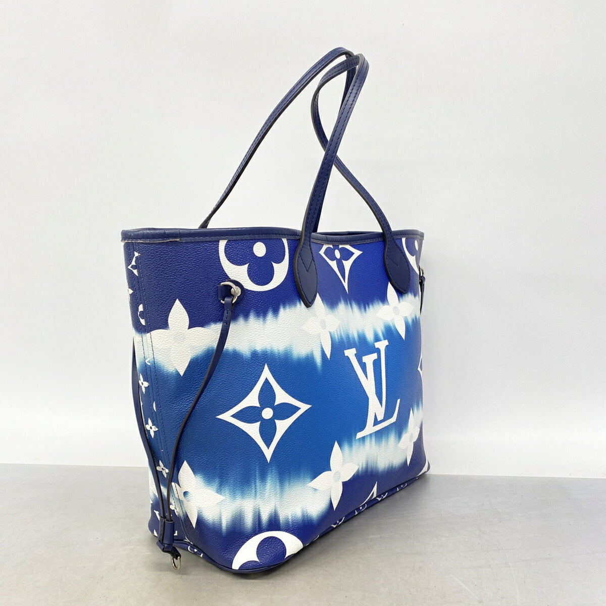 Louis Vuitton Blue Tote Bag (Pre-Owned)